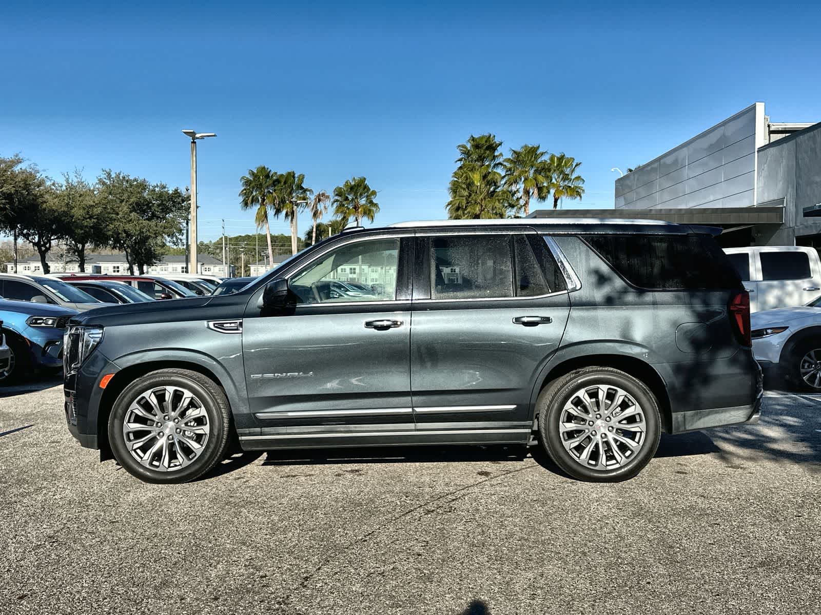 Thumbnail: 2021 GMC Yukon - 3