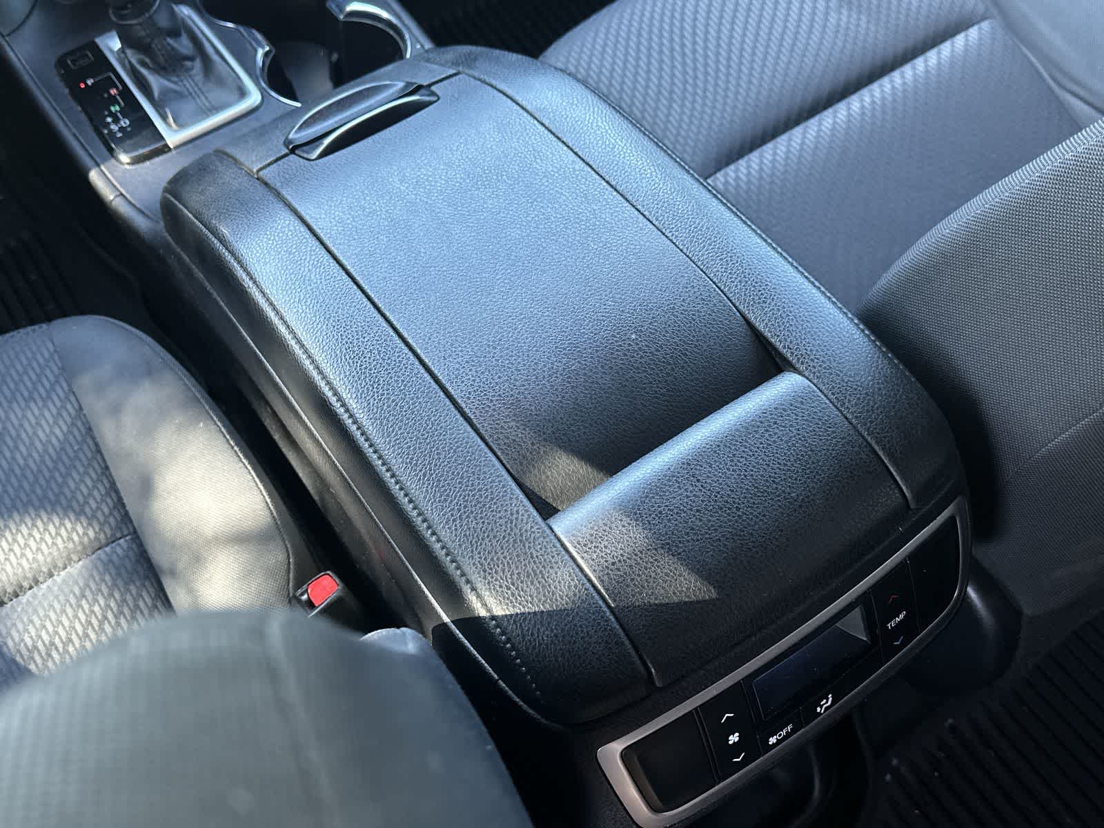 Thumbnail: 2018 Toyota Highlander - 16