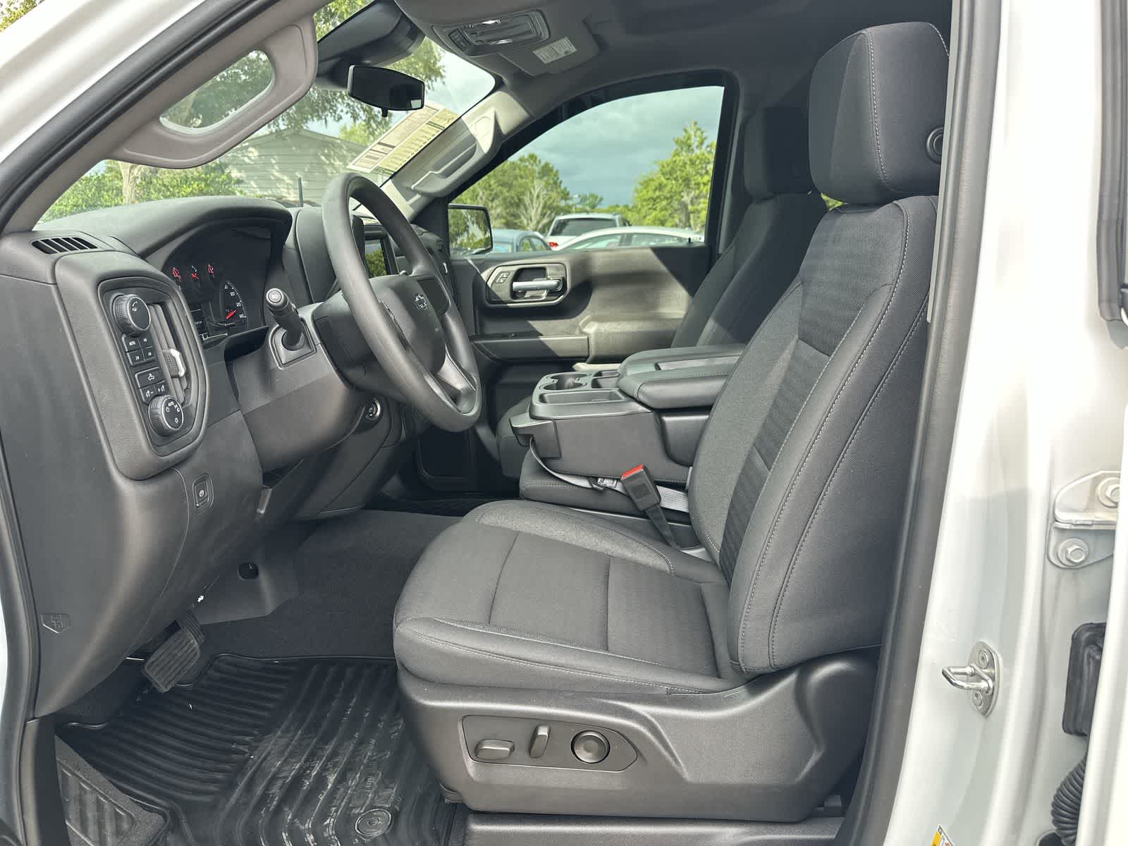 2024 Chevrolet Silverado 1500 Custom Trail Boss 11