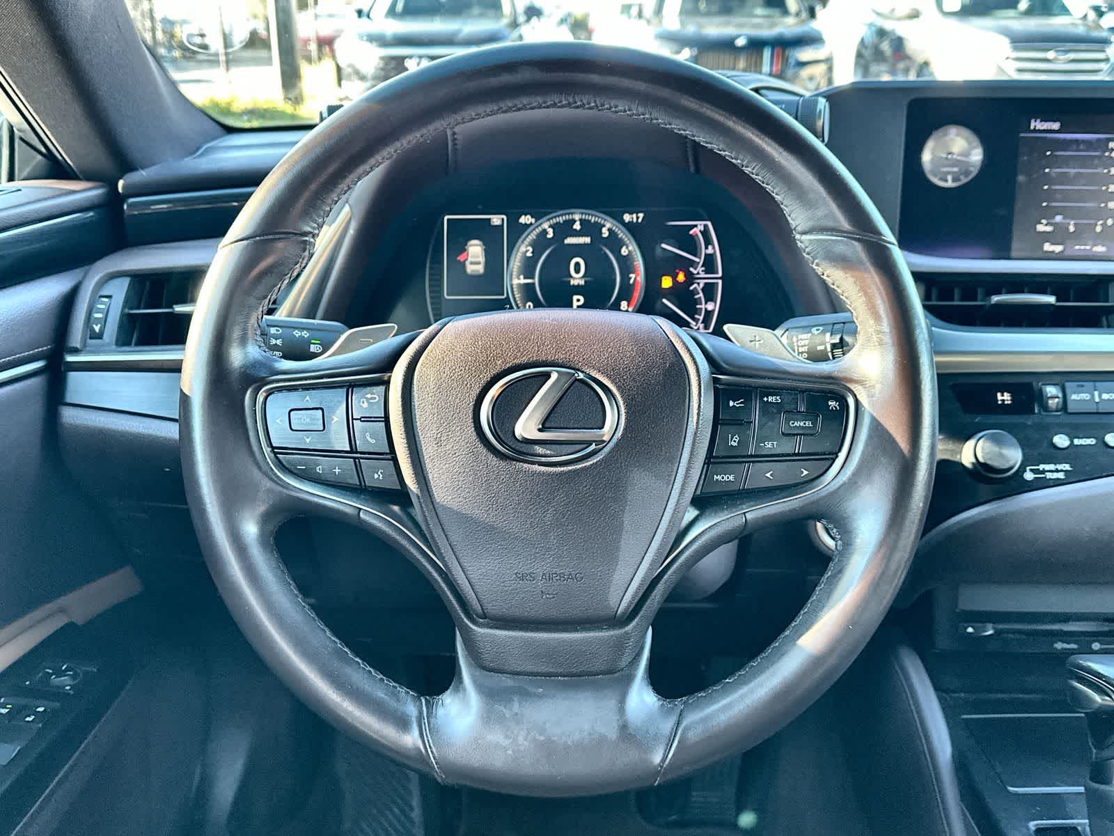 Thumbnail: 2019 Lexus ES - 13