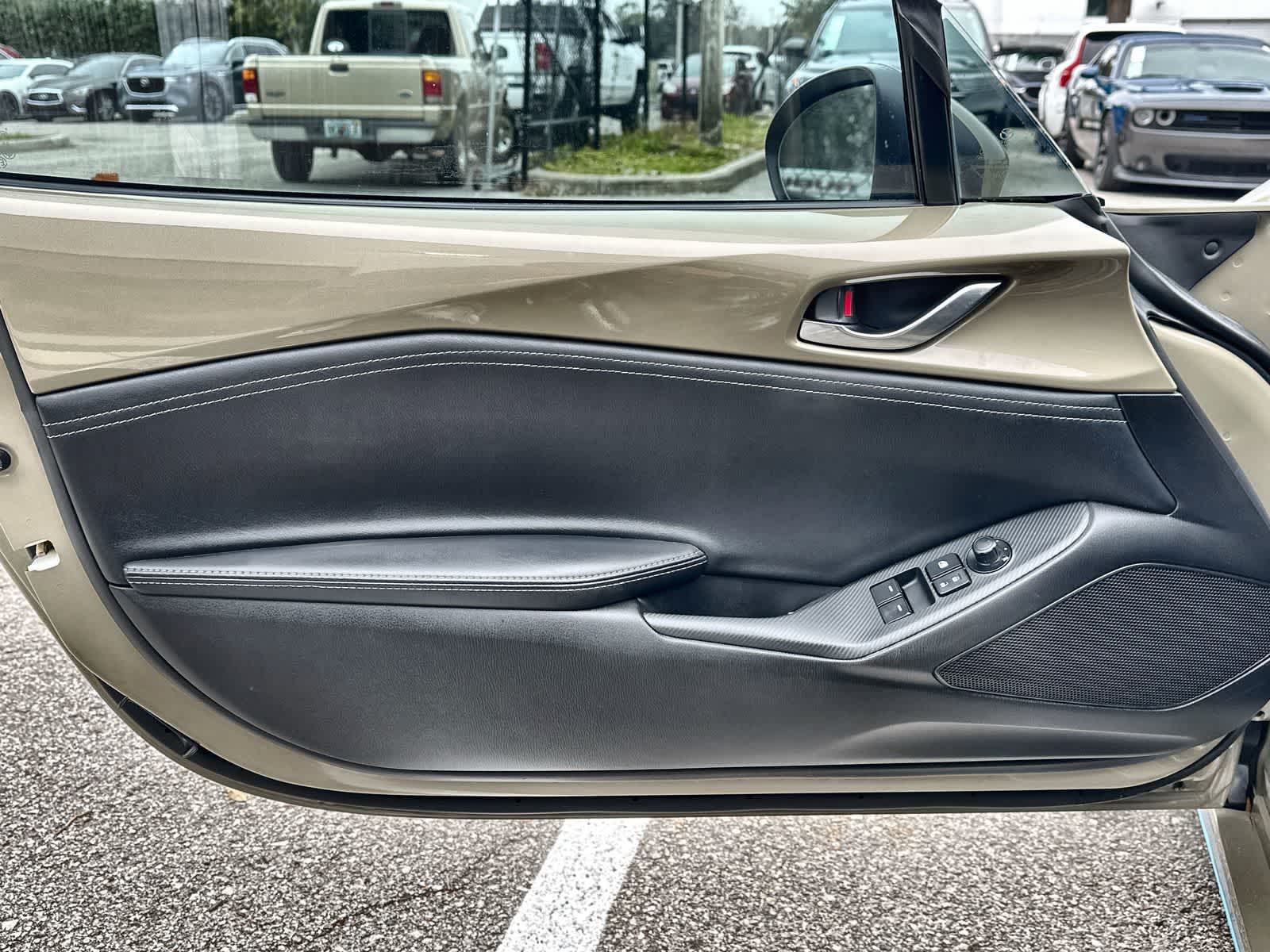 Thumbnail: 2023 Mazda MX-5 Miata - 13