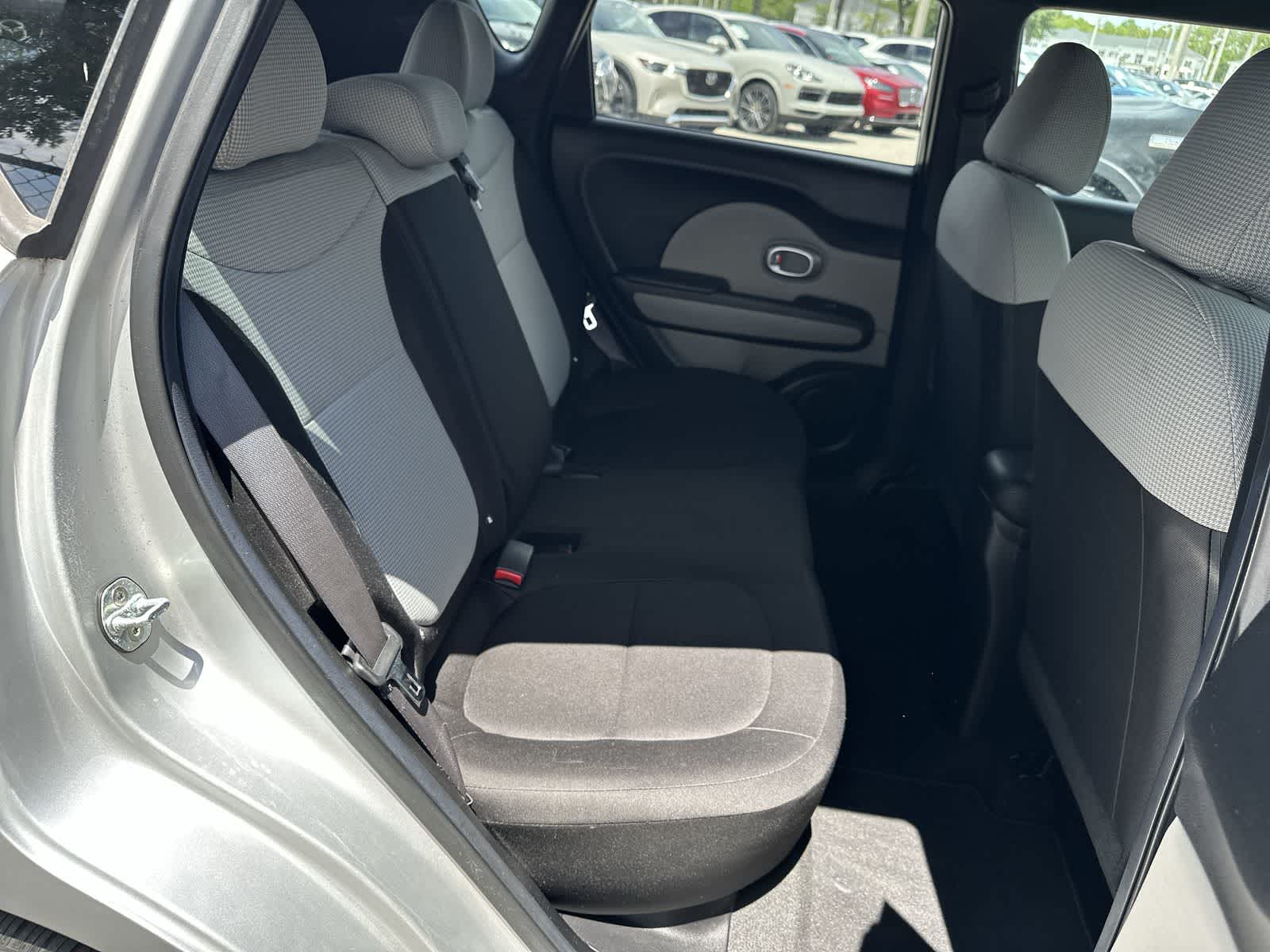 2017 Kia Soul Base 13