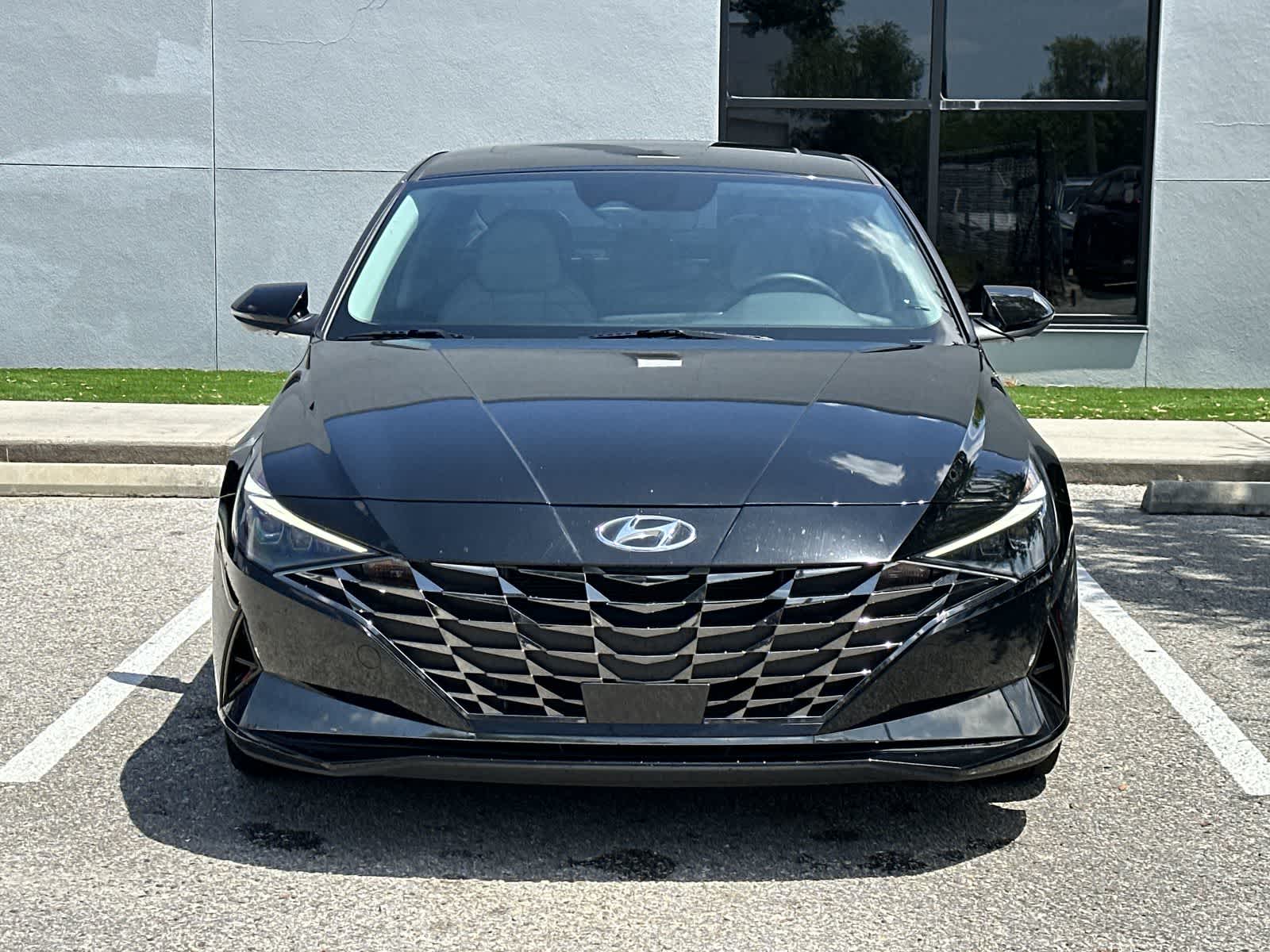 Thumbnail: 2023 Hyundai Elantra - 10