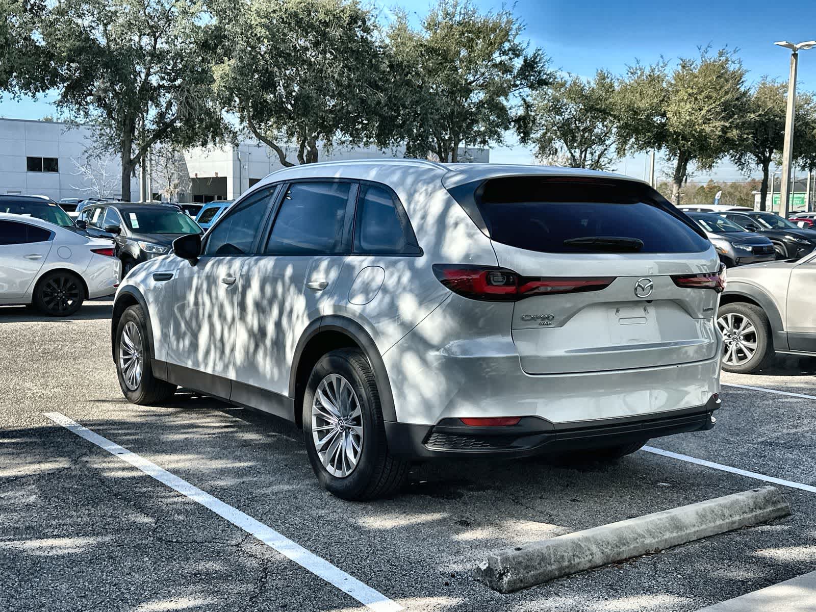 Thumbnail: 2024 Mazda CX-90 - 4