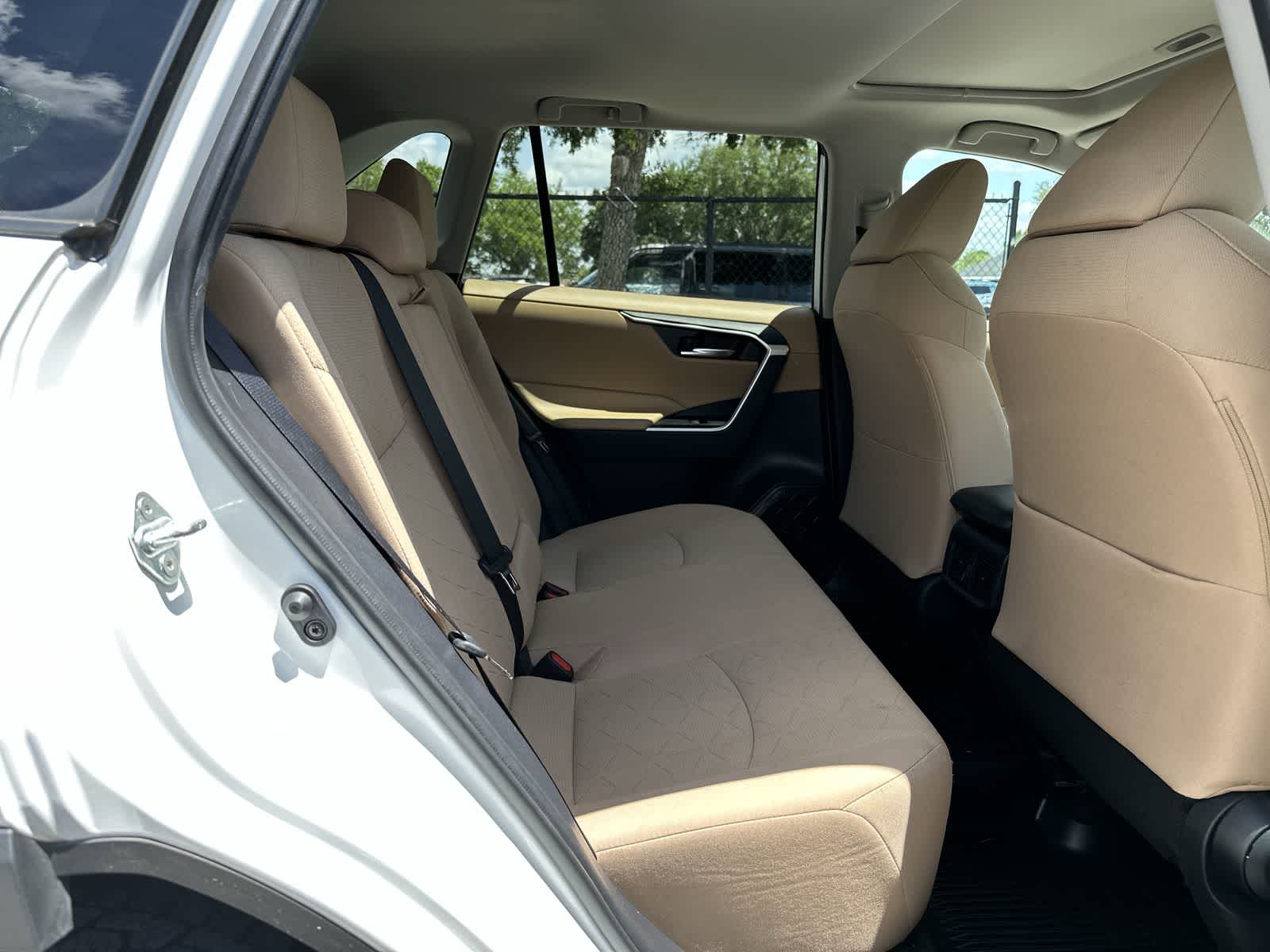 Thumbnail: 2019 Toyota RAV4 - 19