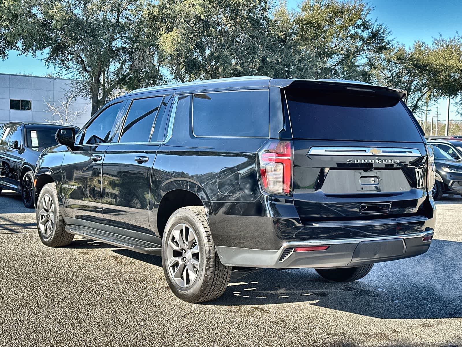 Thumbnail: 2022 Chevrolet Suburban - 4