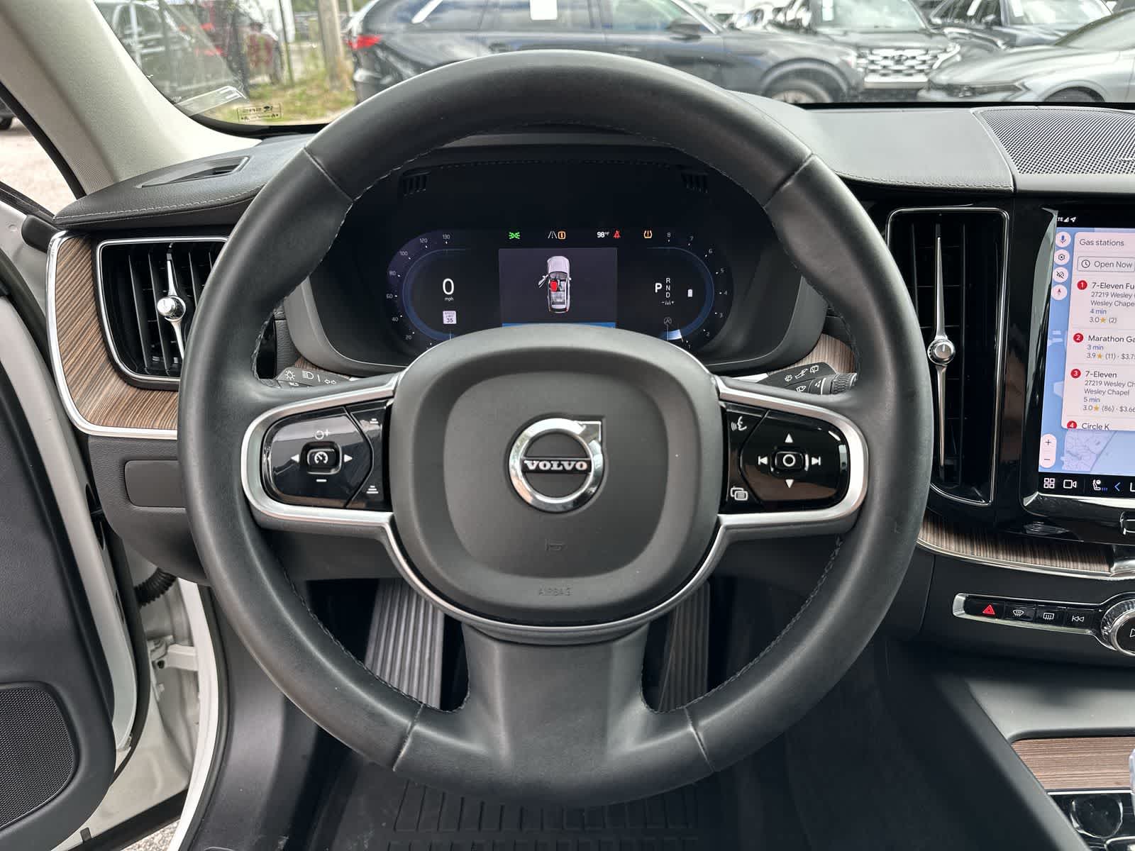Thumbnail: 2023 Volvo XC60 - 20