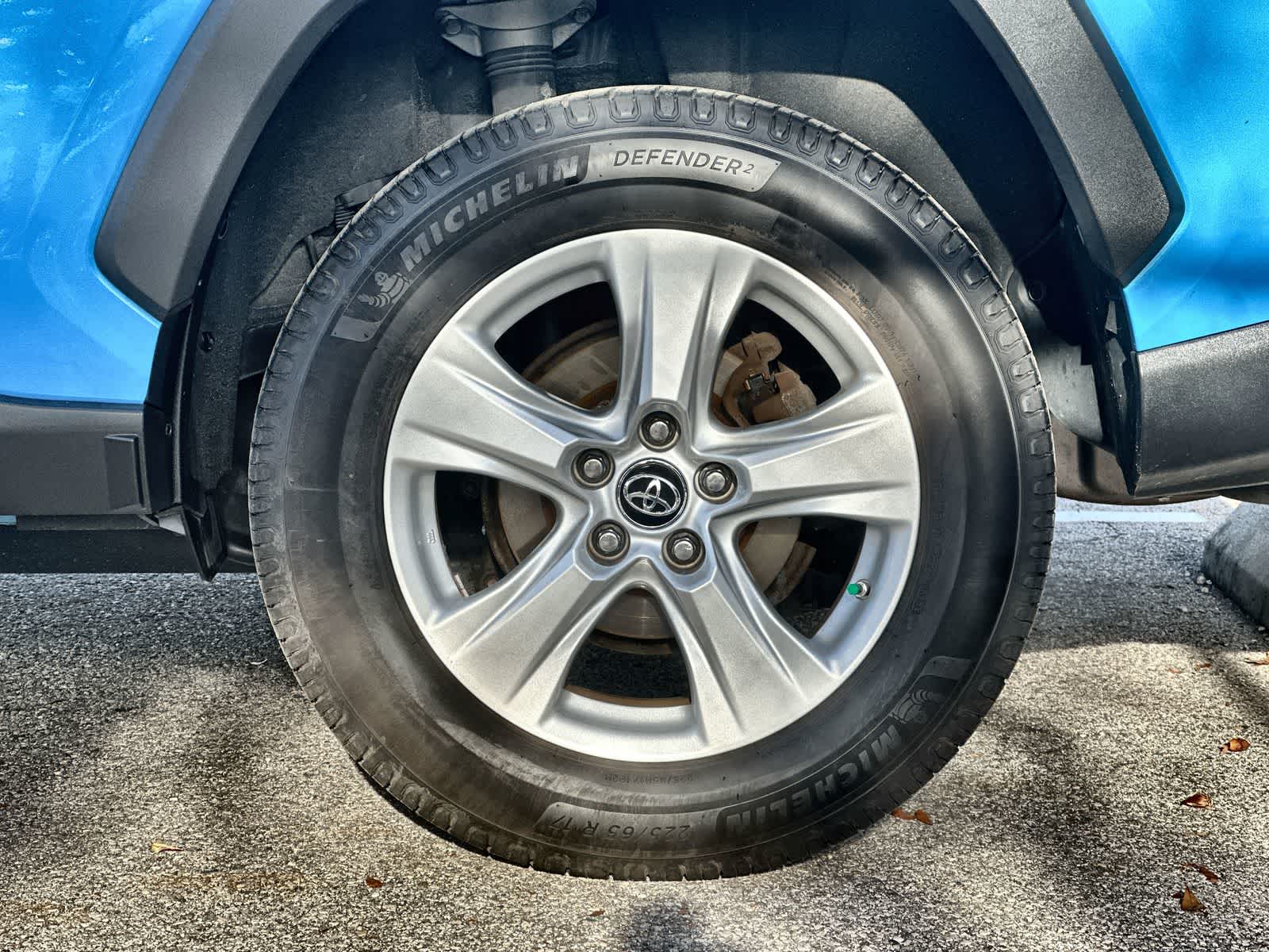 Thumbnail: 2019 Toyota RAV4 - 8