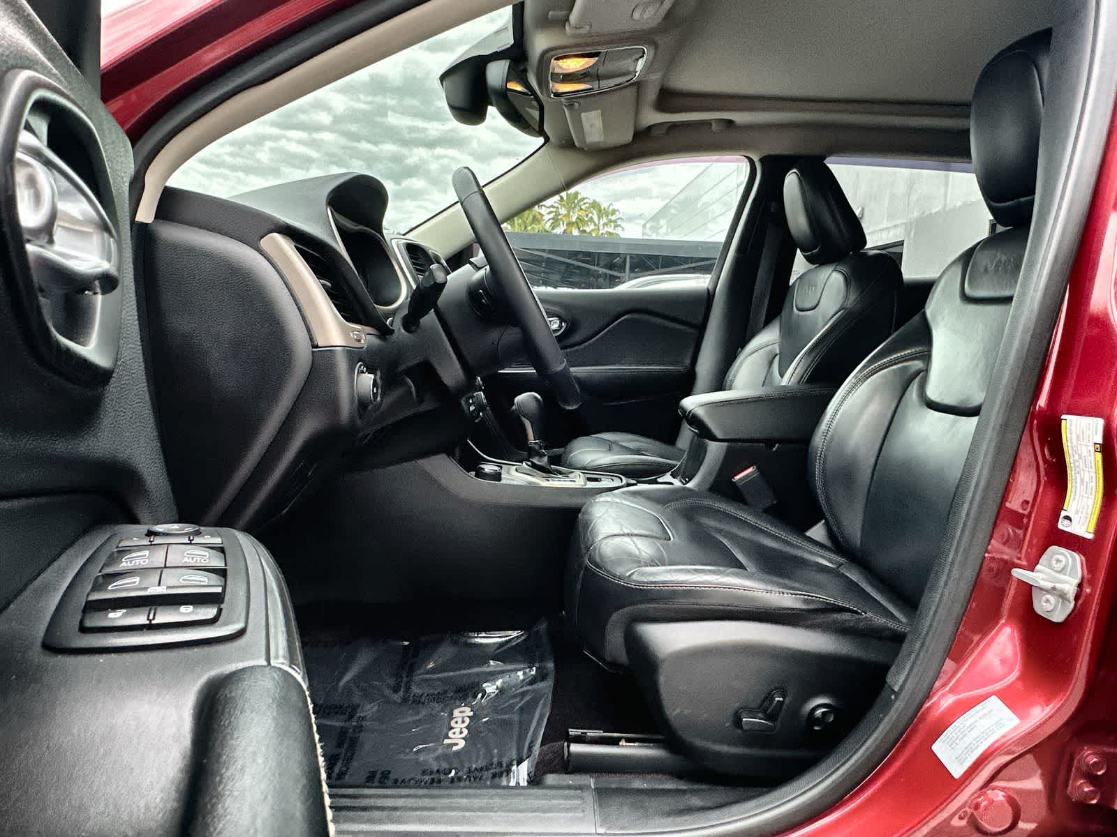 Thumbnail: 2017 Jeep Cherokee - 2