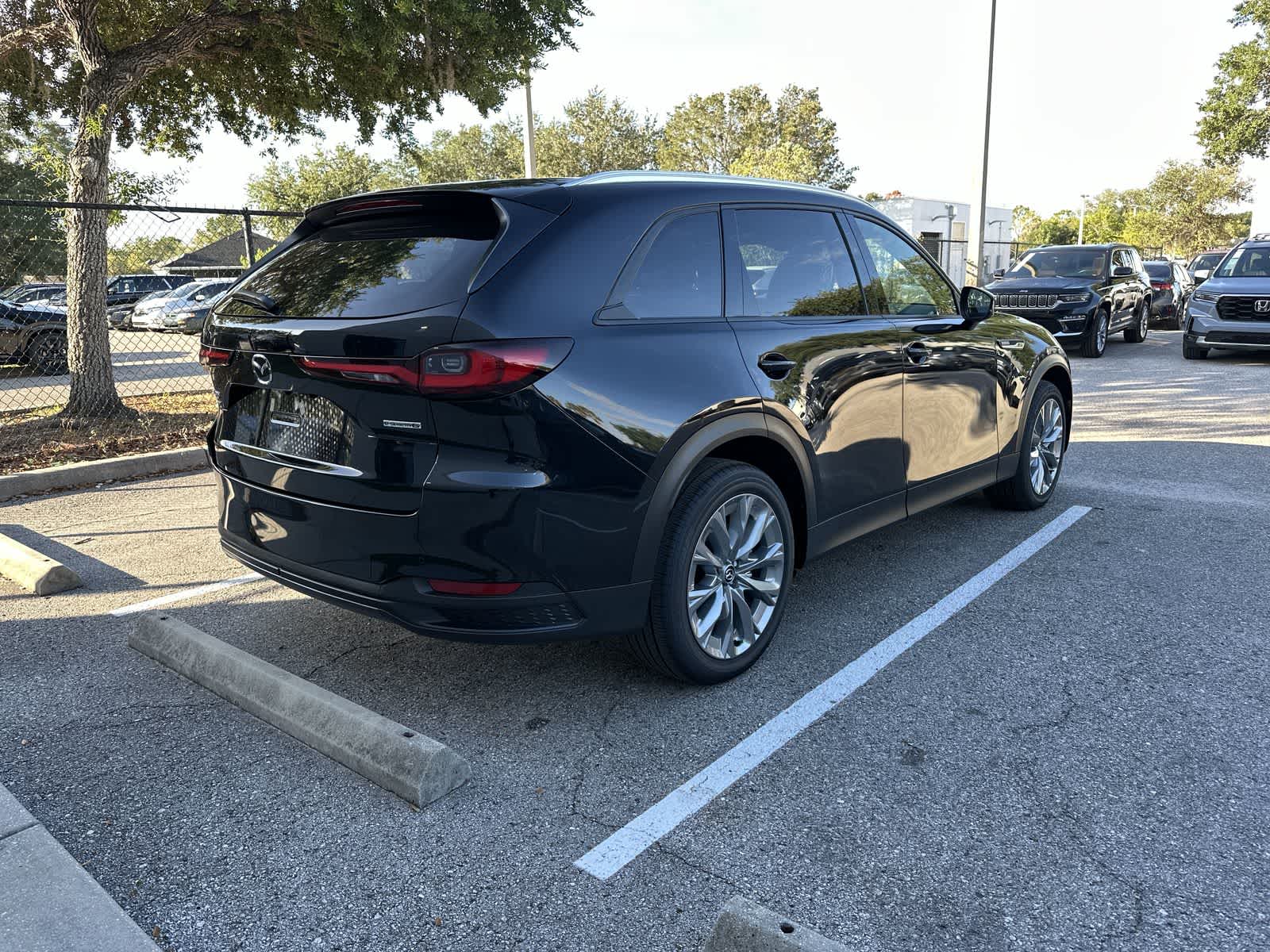Thumbnail: 2026 Mazda CX-90 - 8