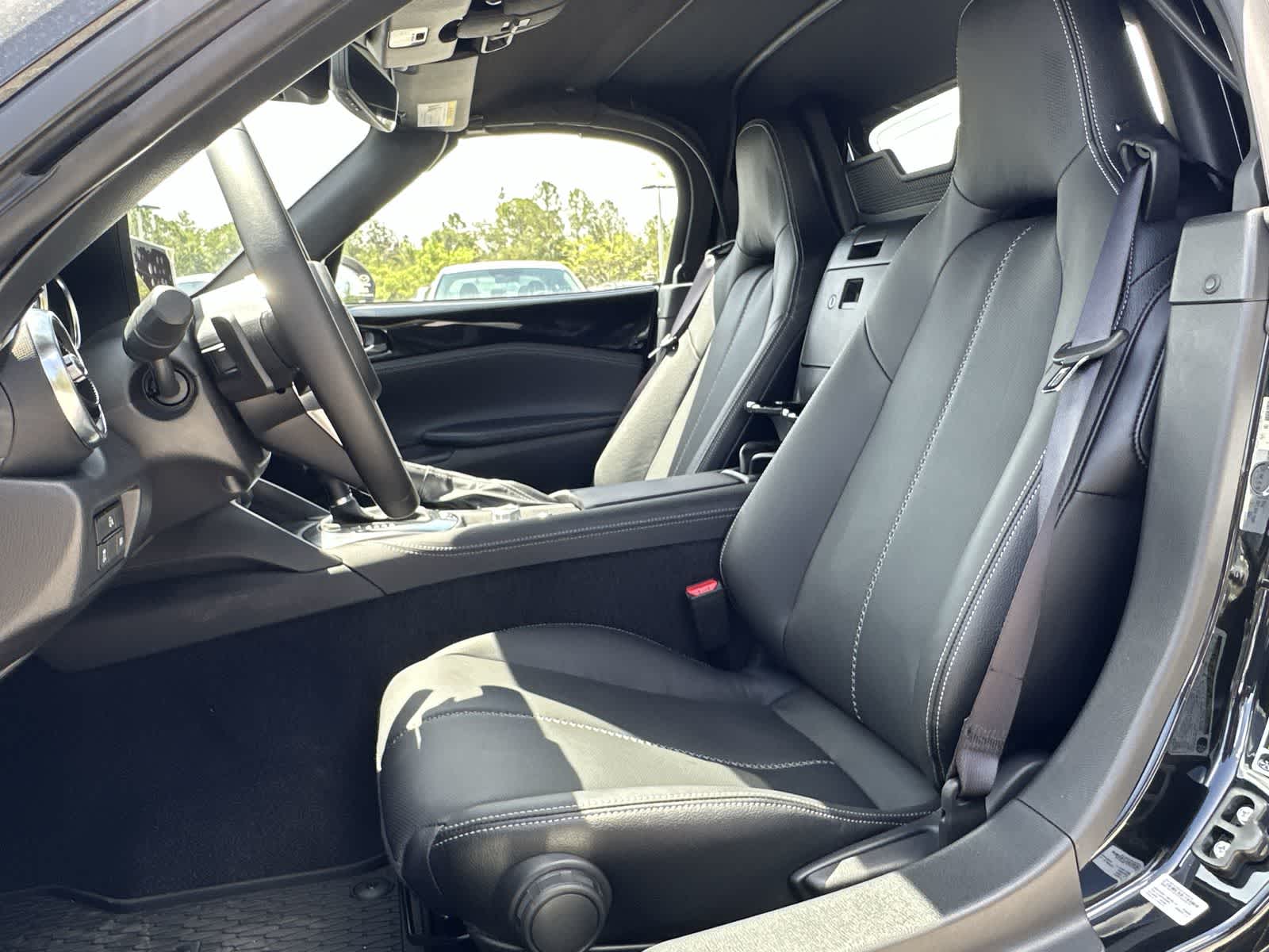 Thumbnail: 2025 Mazda MX-5 Miata - 11