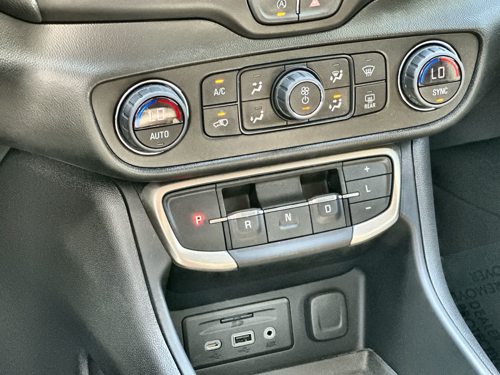 Thumbnail: 2022 GMC Terrain - 23