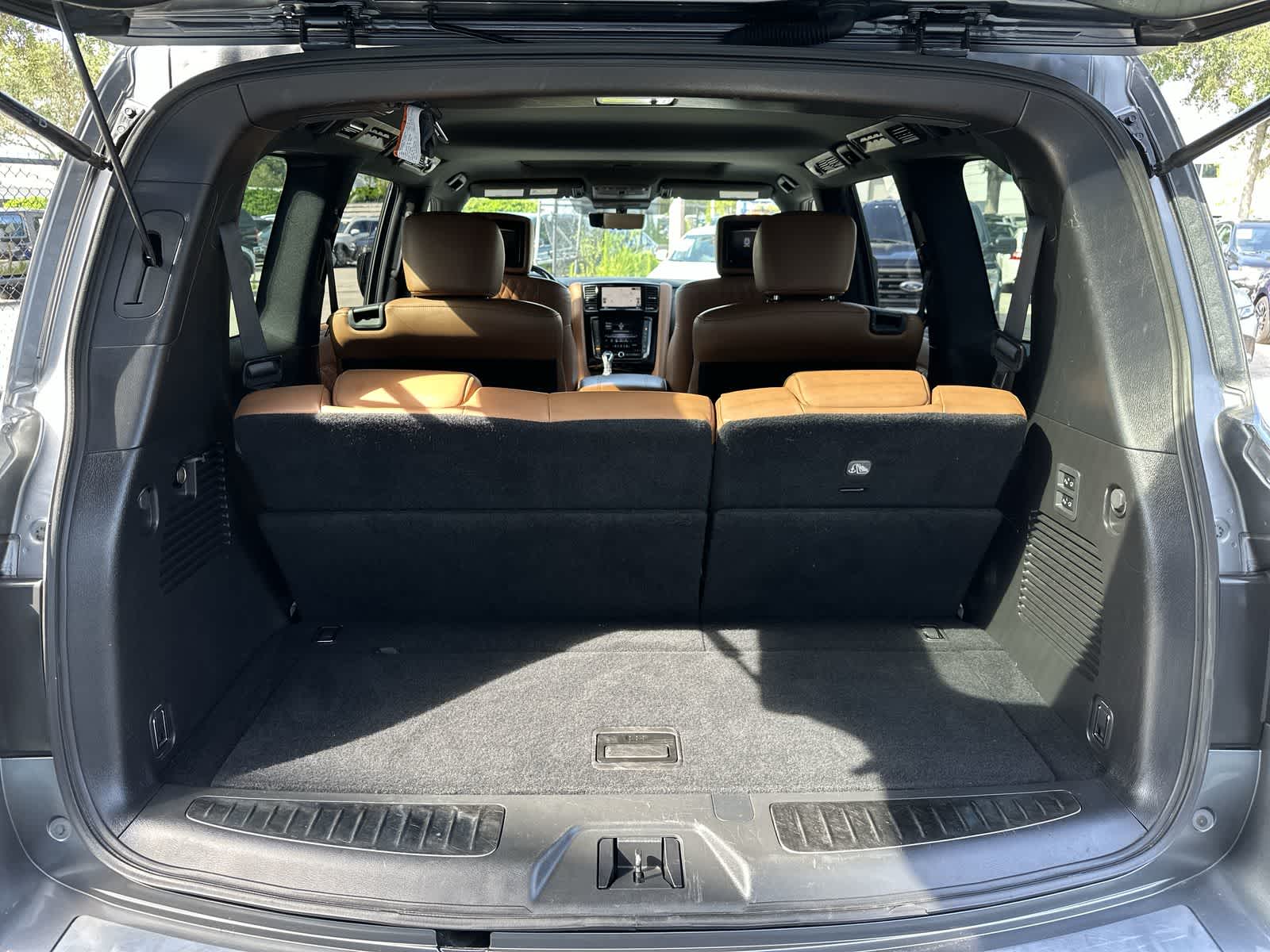 Thumbnail: 2021 INFINITI QX80 - 19