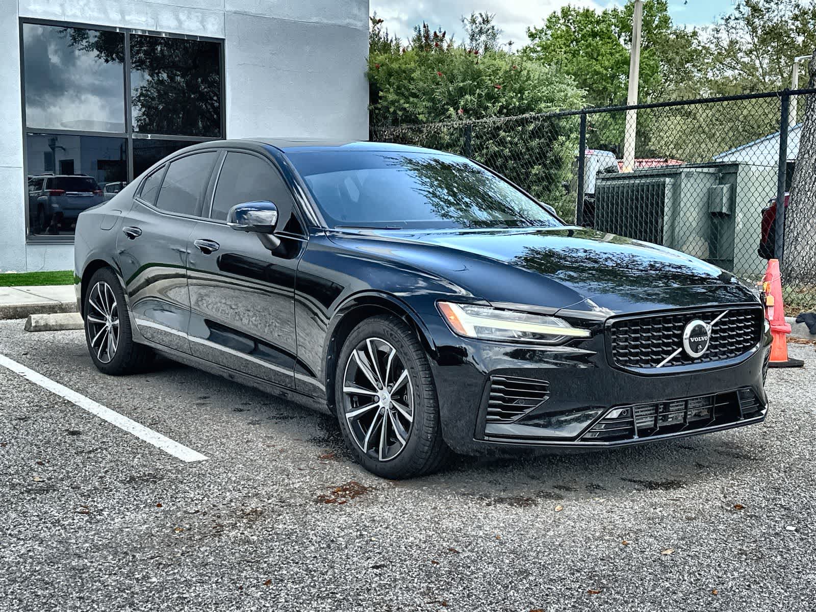 Thumbnail: 2023 Volvo S60 - 11