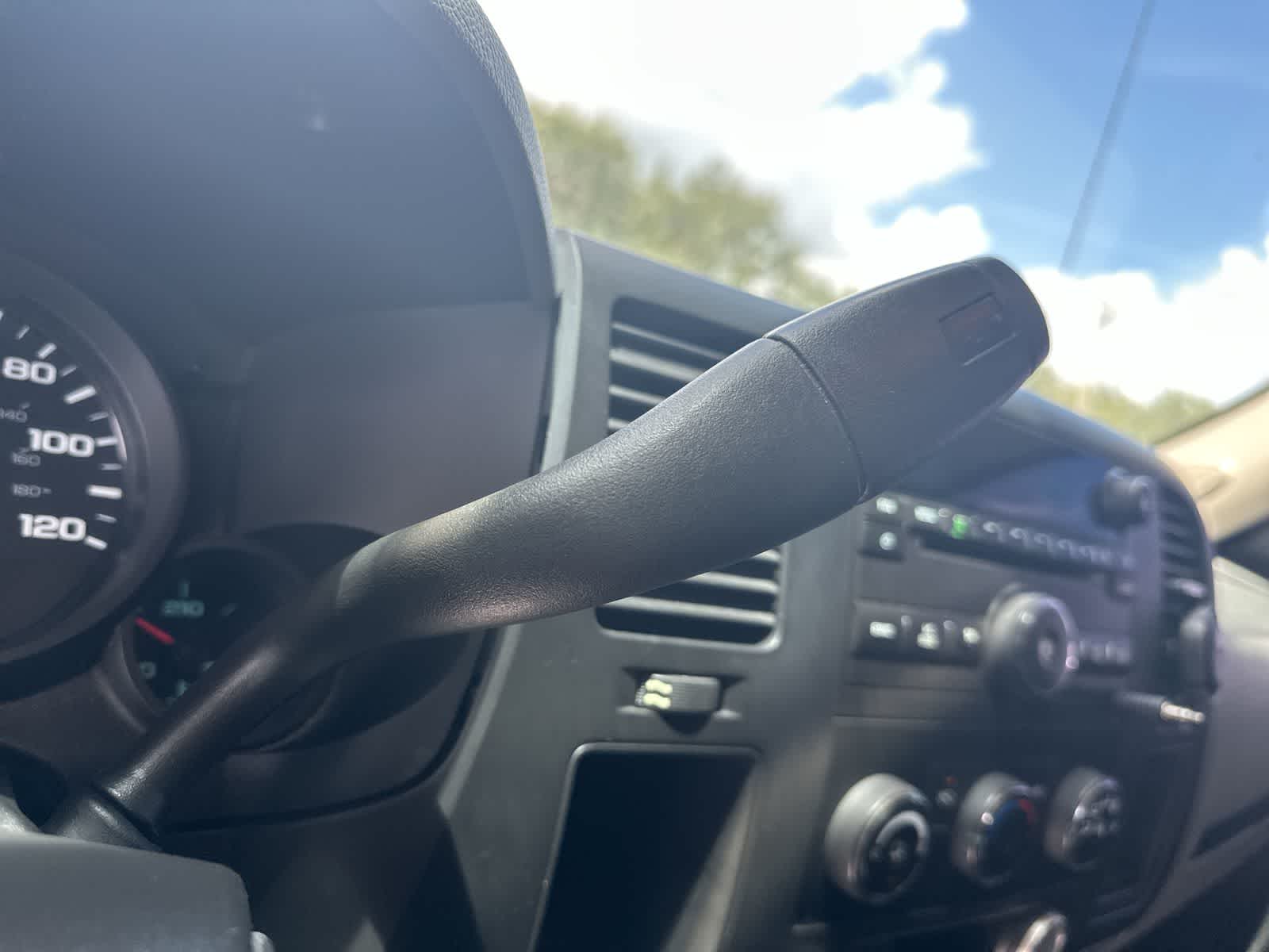 Thumbnail: 2011 Chevrolet Silverado 1500 - 17