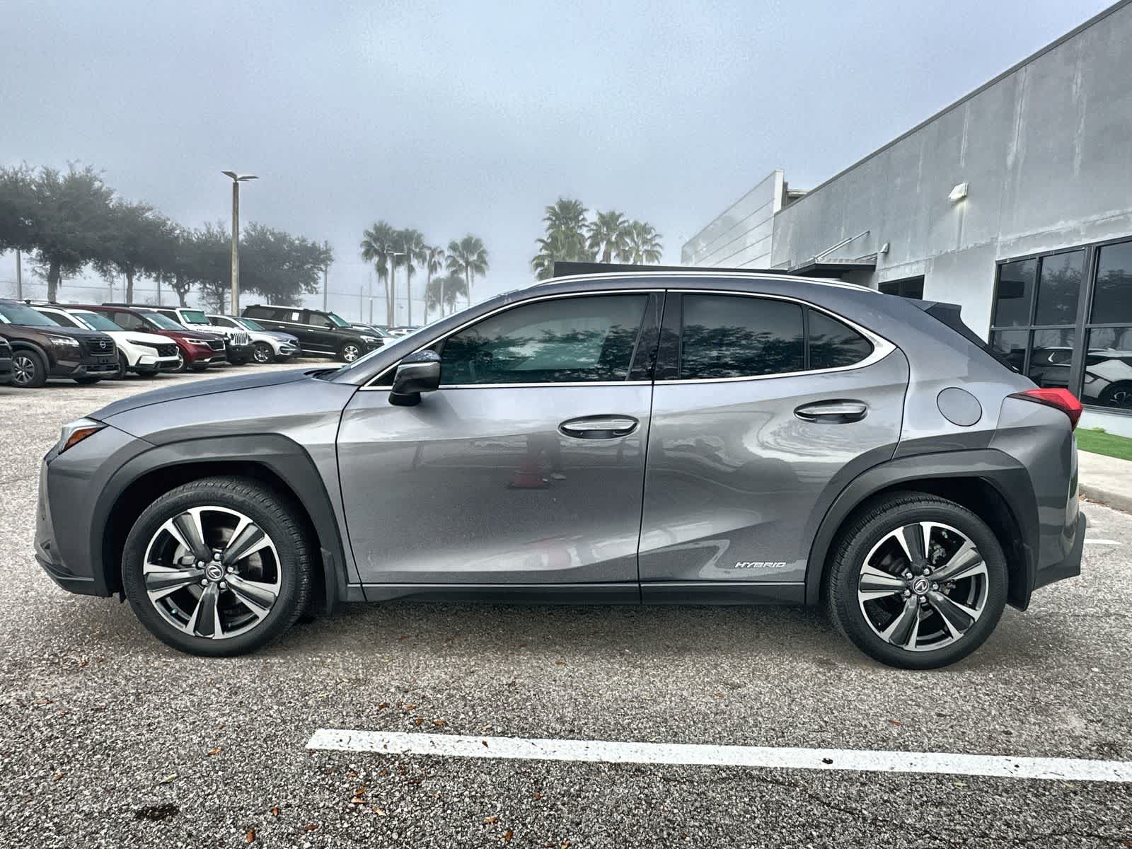 Thumbnail: 2021 Lexus UX - 3