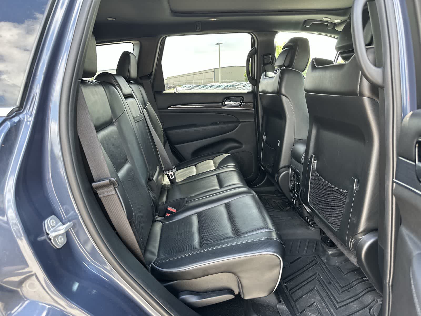 Thumbnail: 2020 Jeep Grand Cherokee - 19