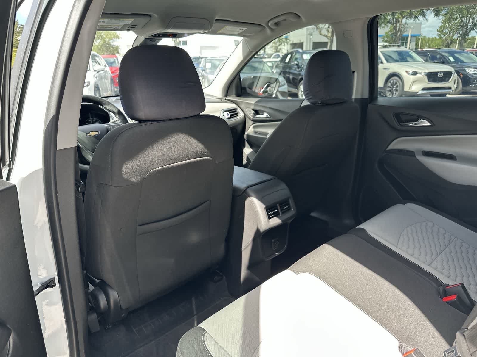 2020 Chevrolet Equinox LS 12