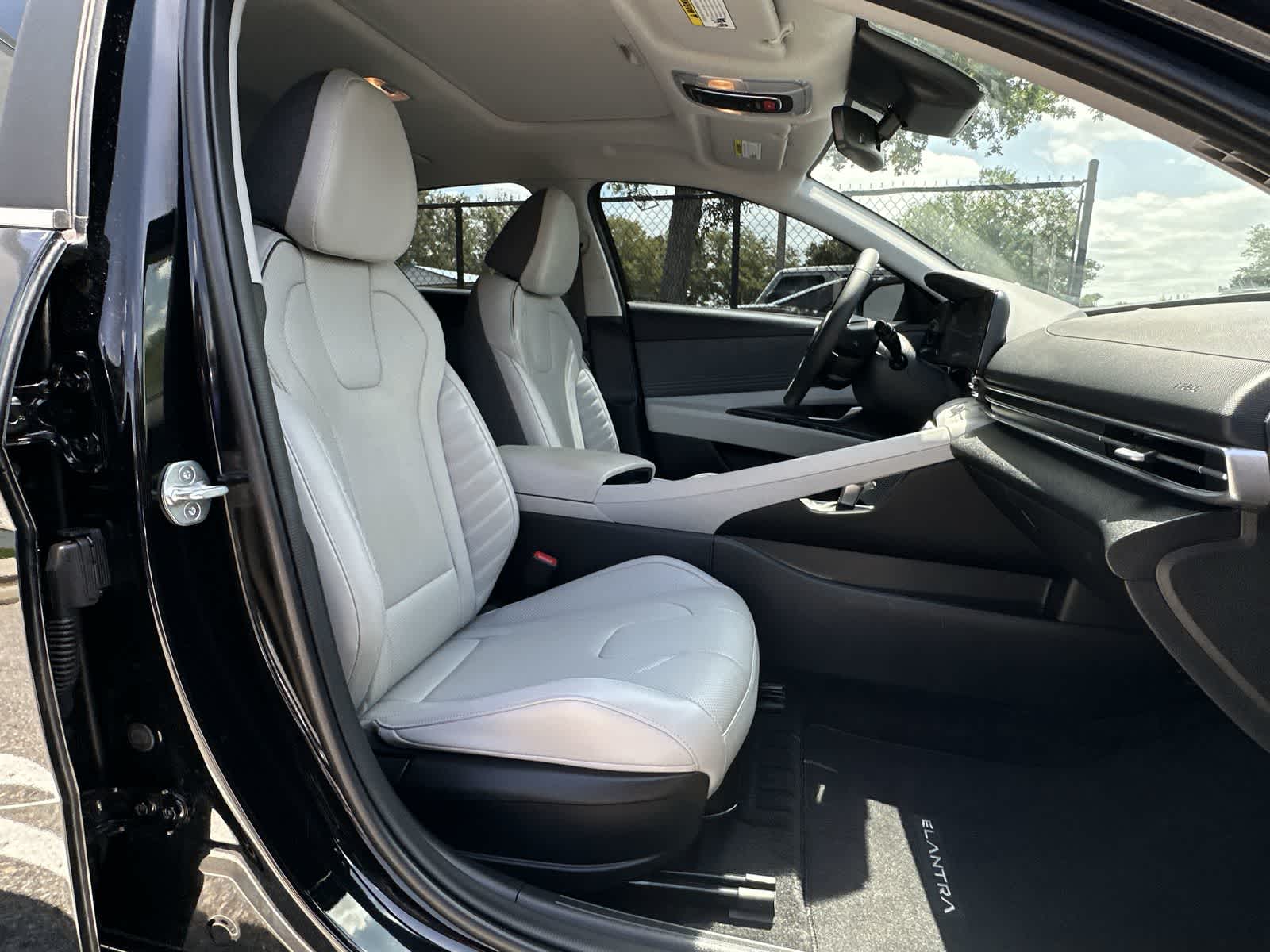 Thumbnail: 2023 Hyundai Elantra - 7
