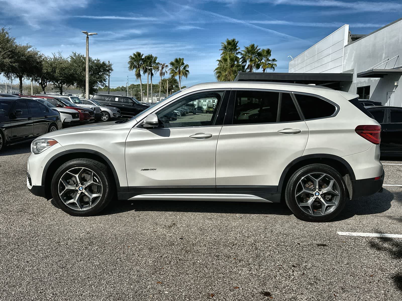 Thumbnail: 2017 BMW X1 - 3