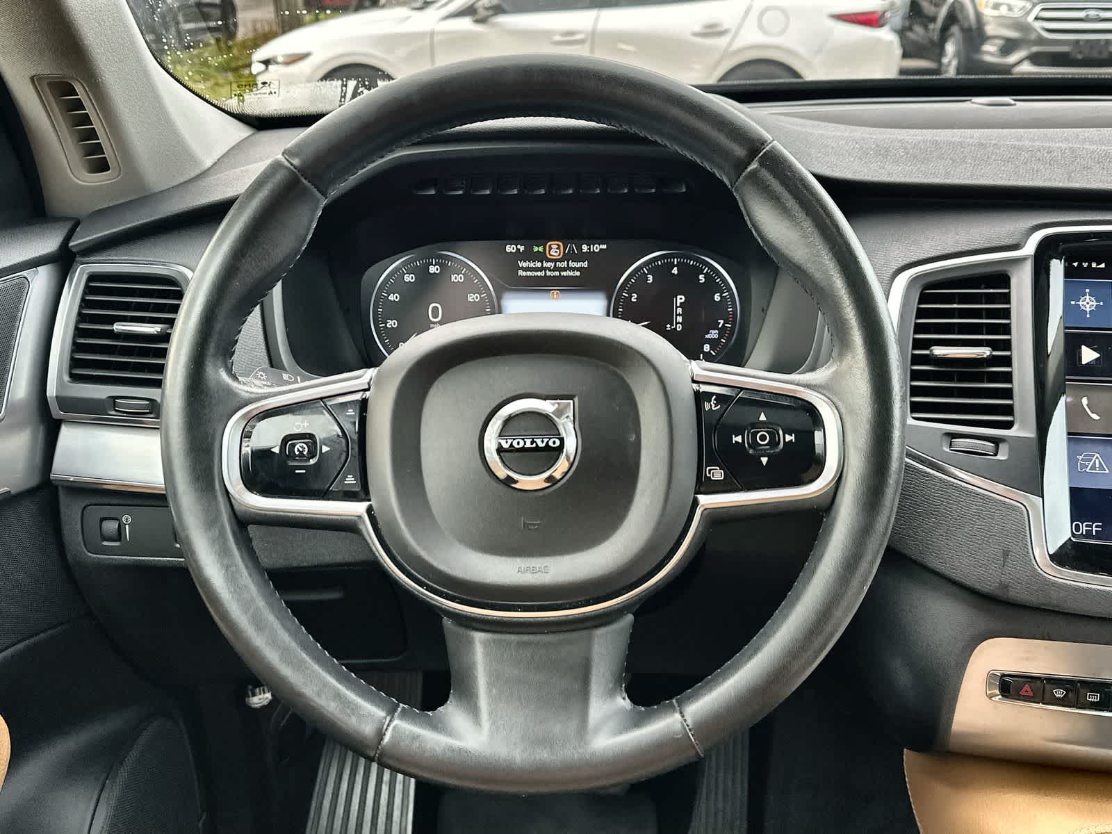 Thumbnail: 2016 Volvo XC90 - 15