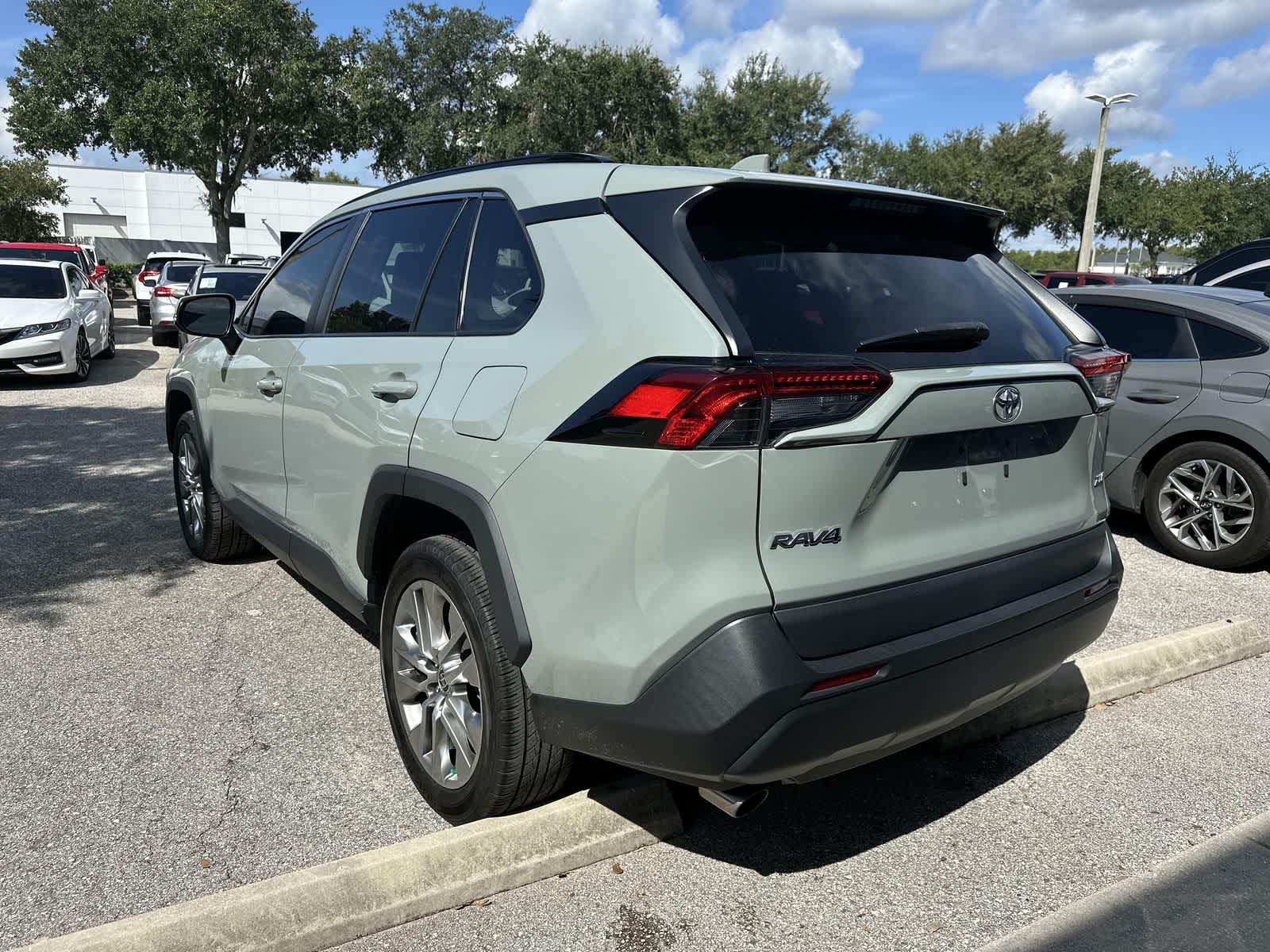 Thumbnail: 2022 Toyota RAV4 - 4