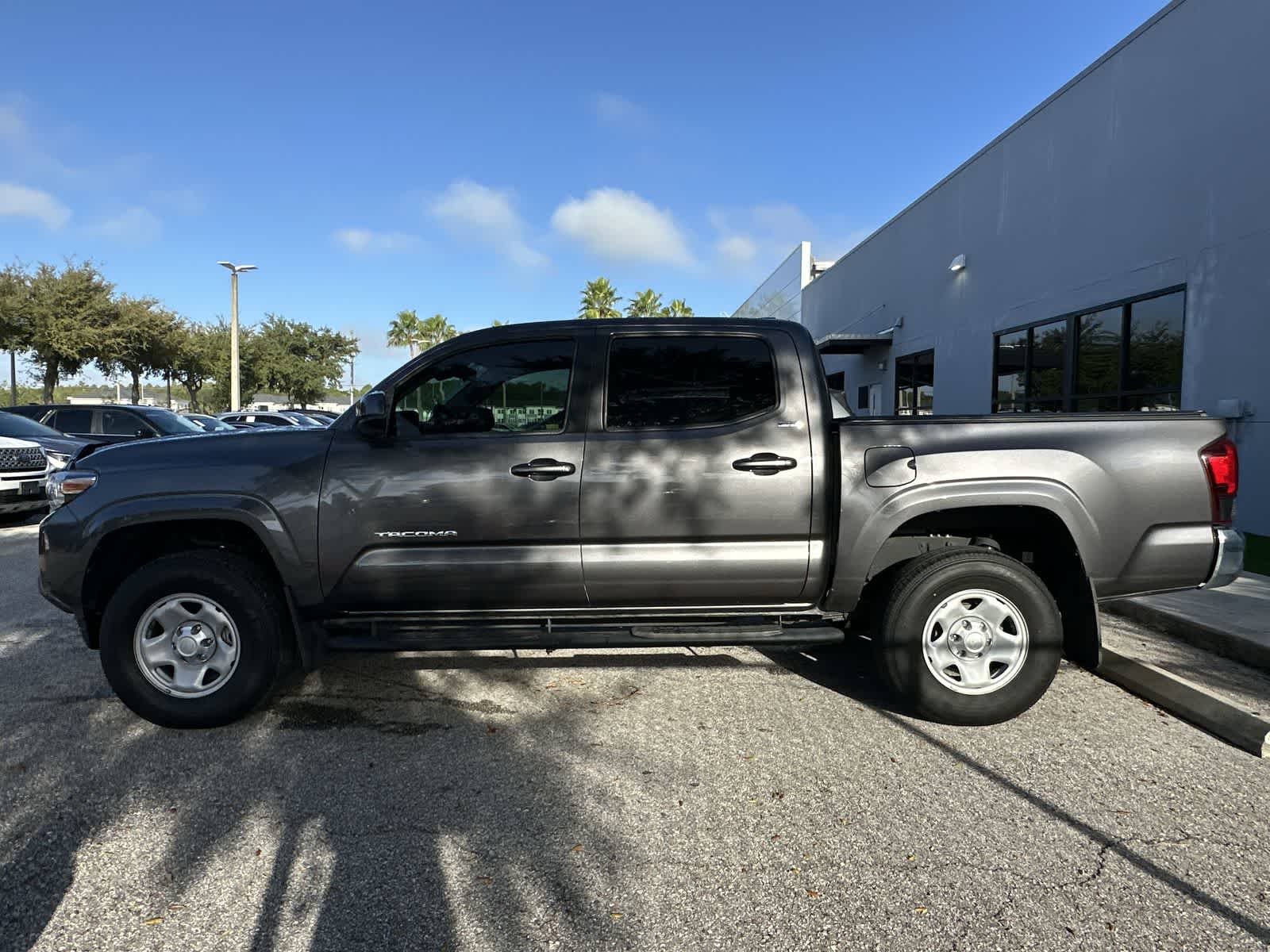 Thumbnail: 2022 Toyota Tacoma - 3