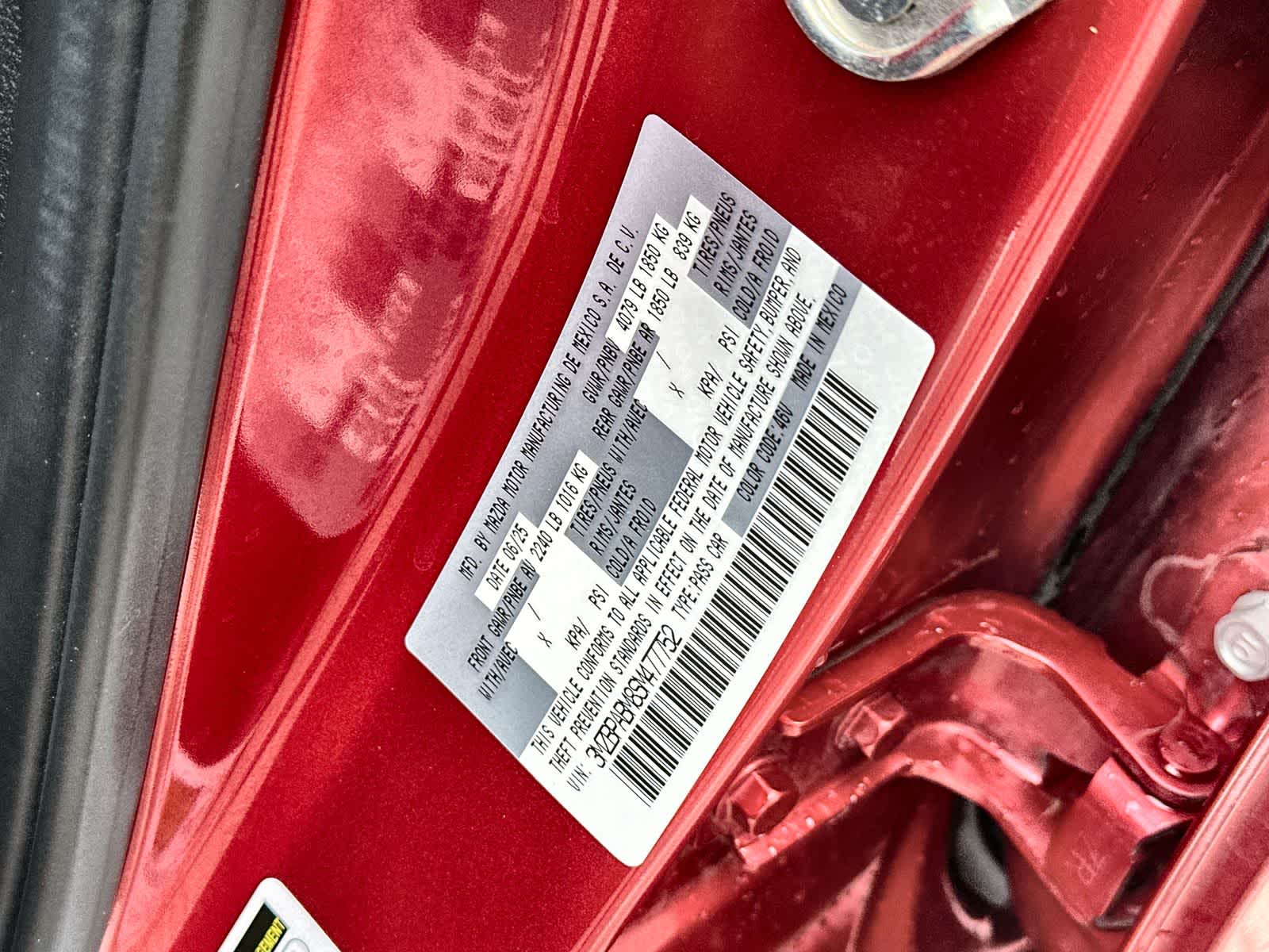 Thumbnail: 2025 Mazda Mazda3 - 25