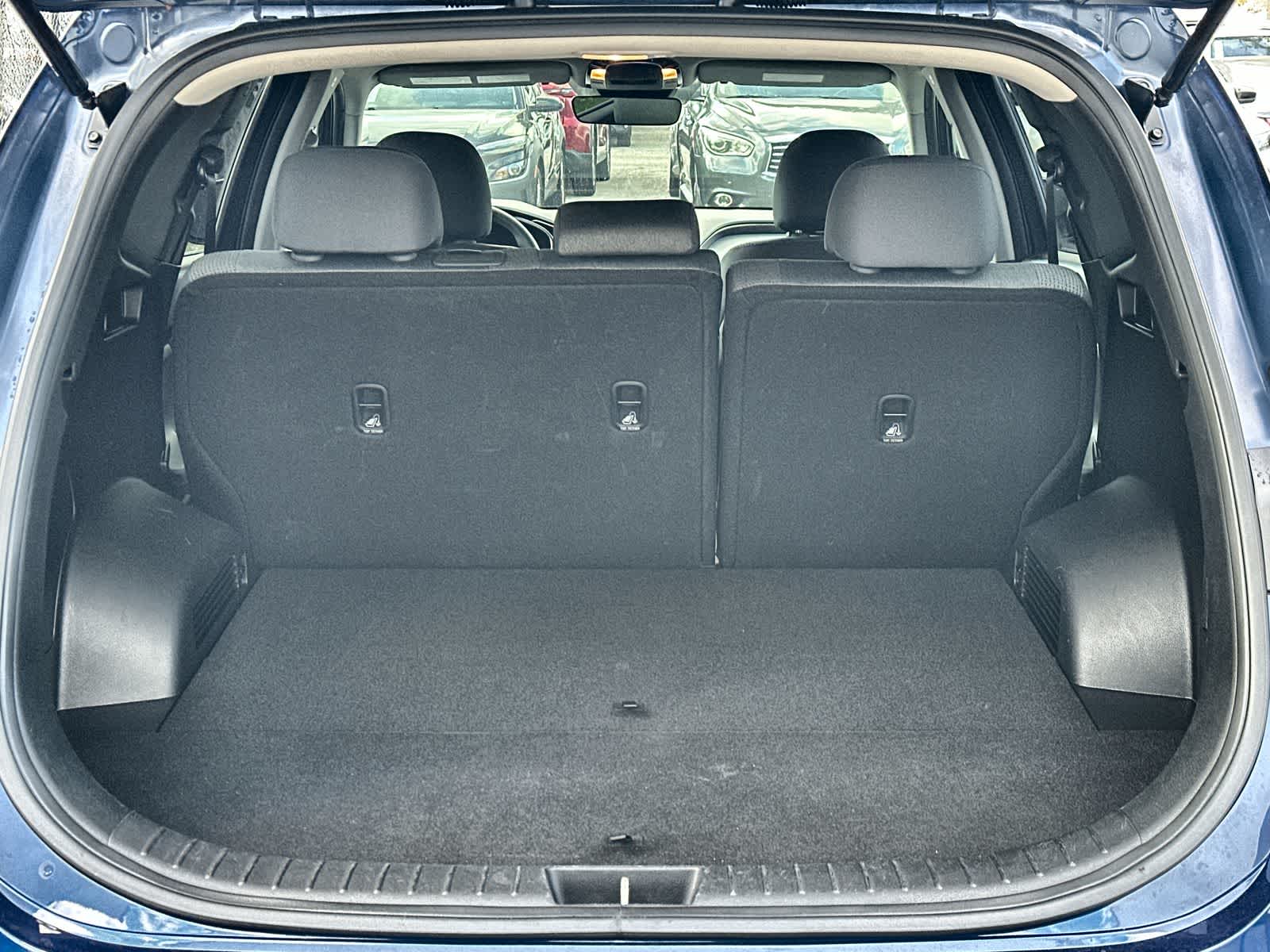 Thumbnail: 2023 Hyundai Santa Fe - 19