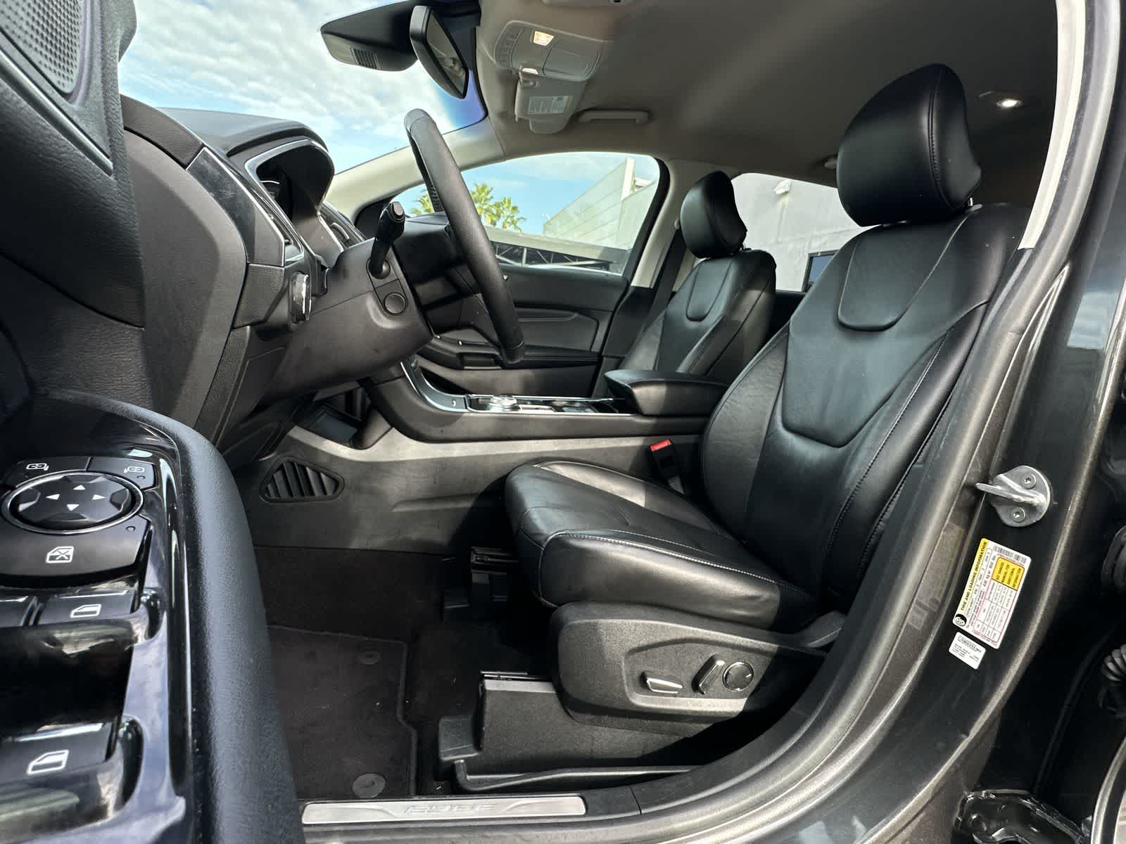 Thumbnail: 2019 Ford Edge - 11