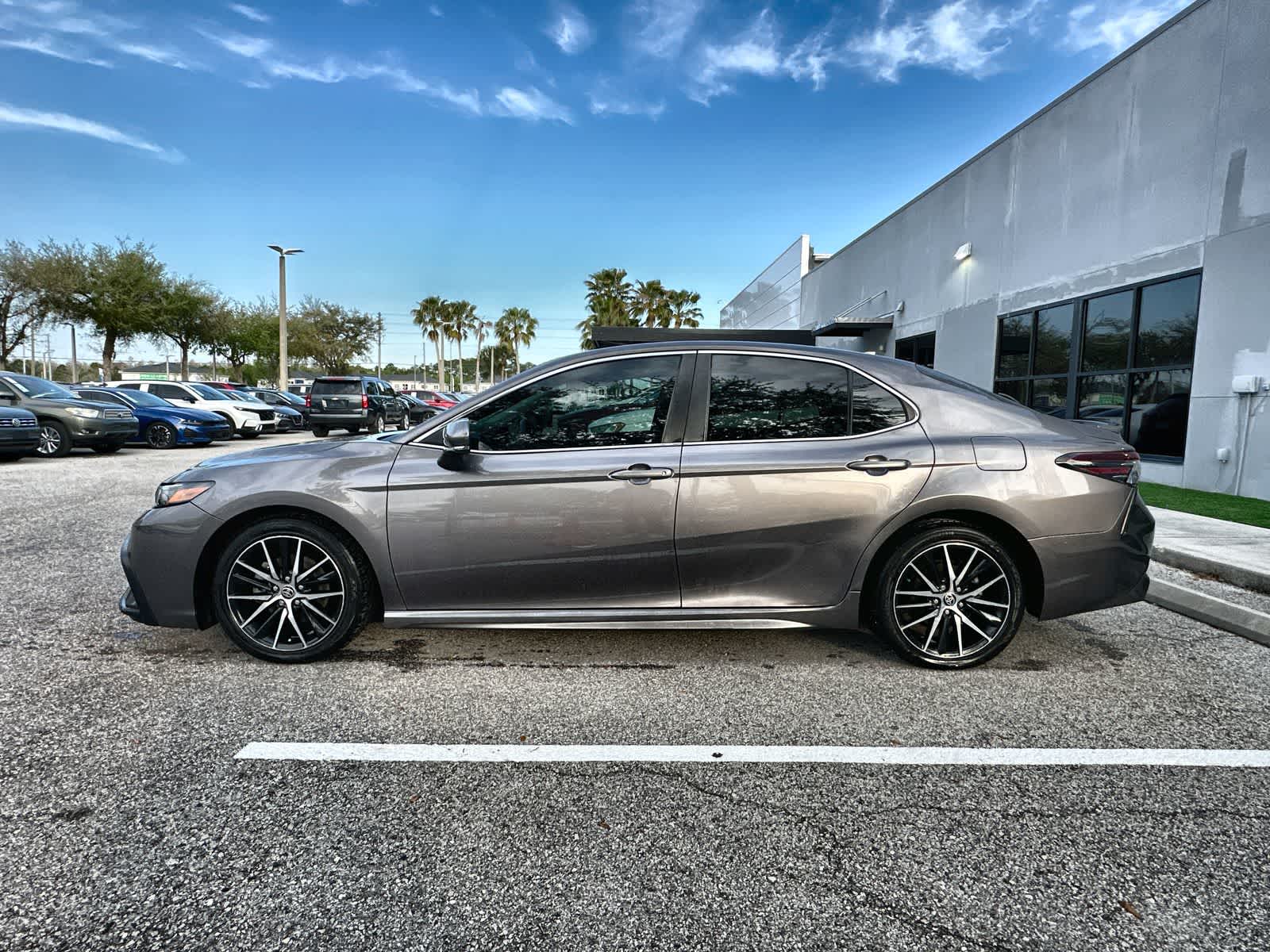 Thumbnail: 2022 Toyota Camry - 5