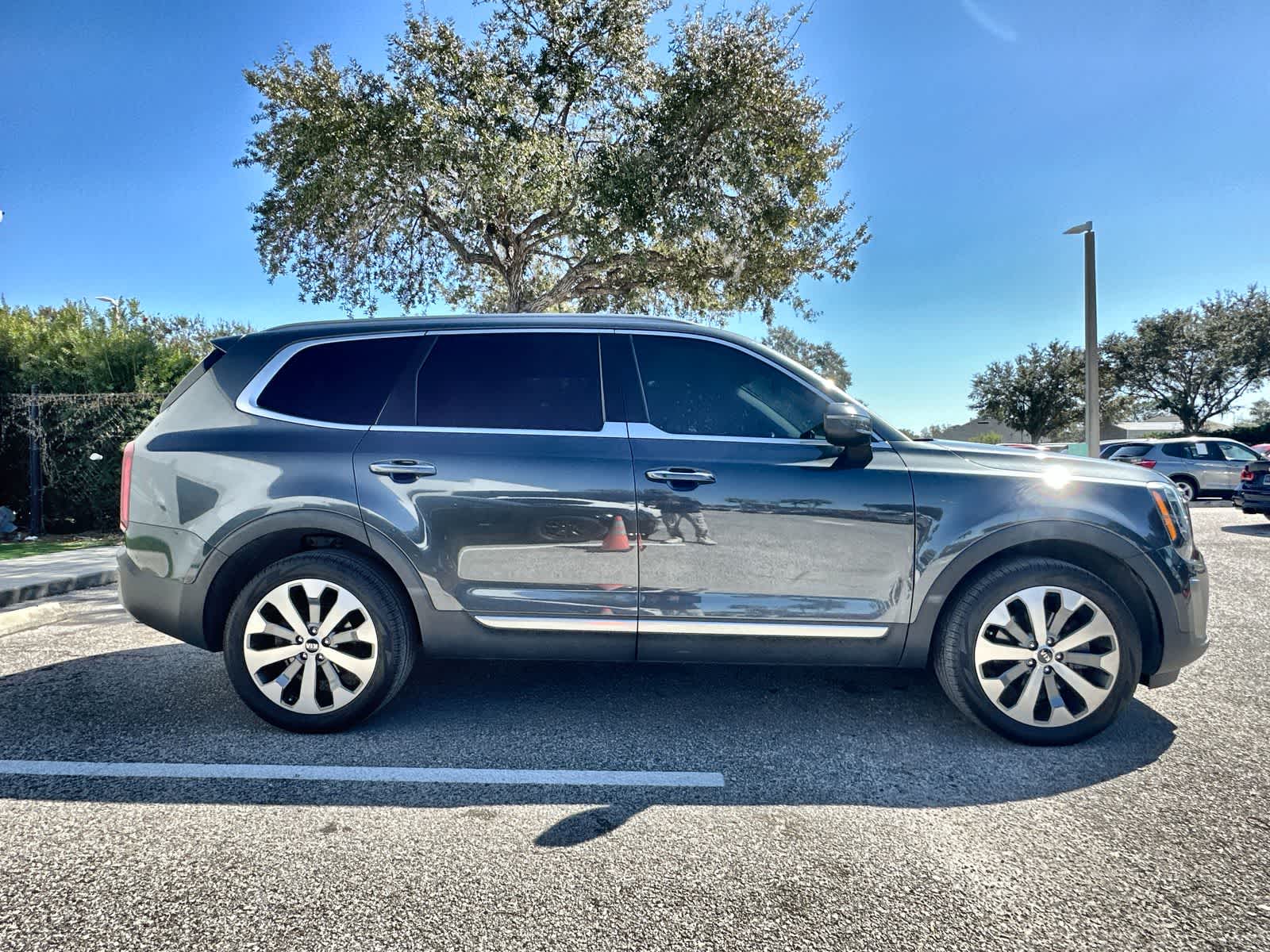 Thumbnail: 2021 Kia Telluride - 10