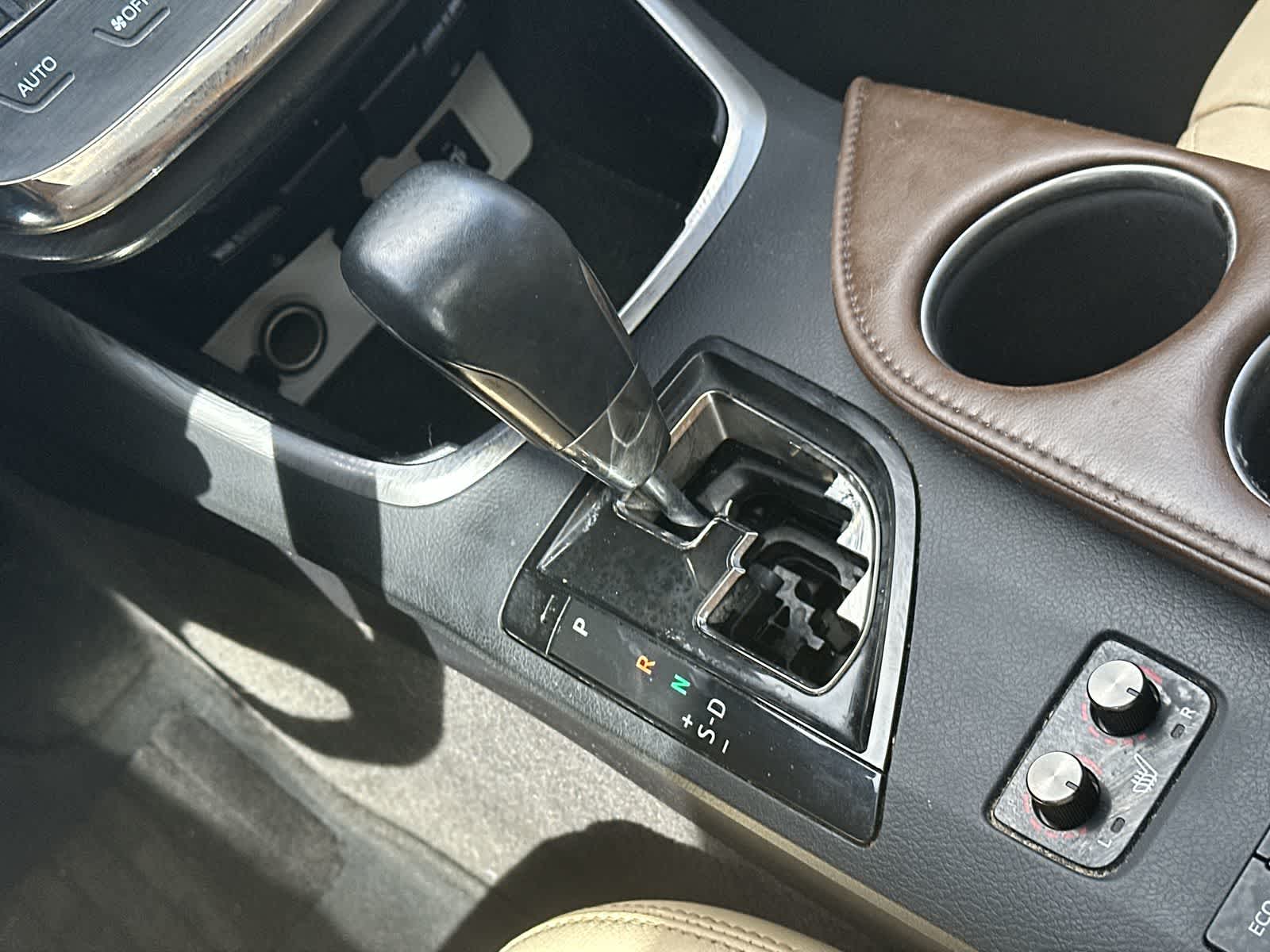 2016 Toyota Avalon Touring 17