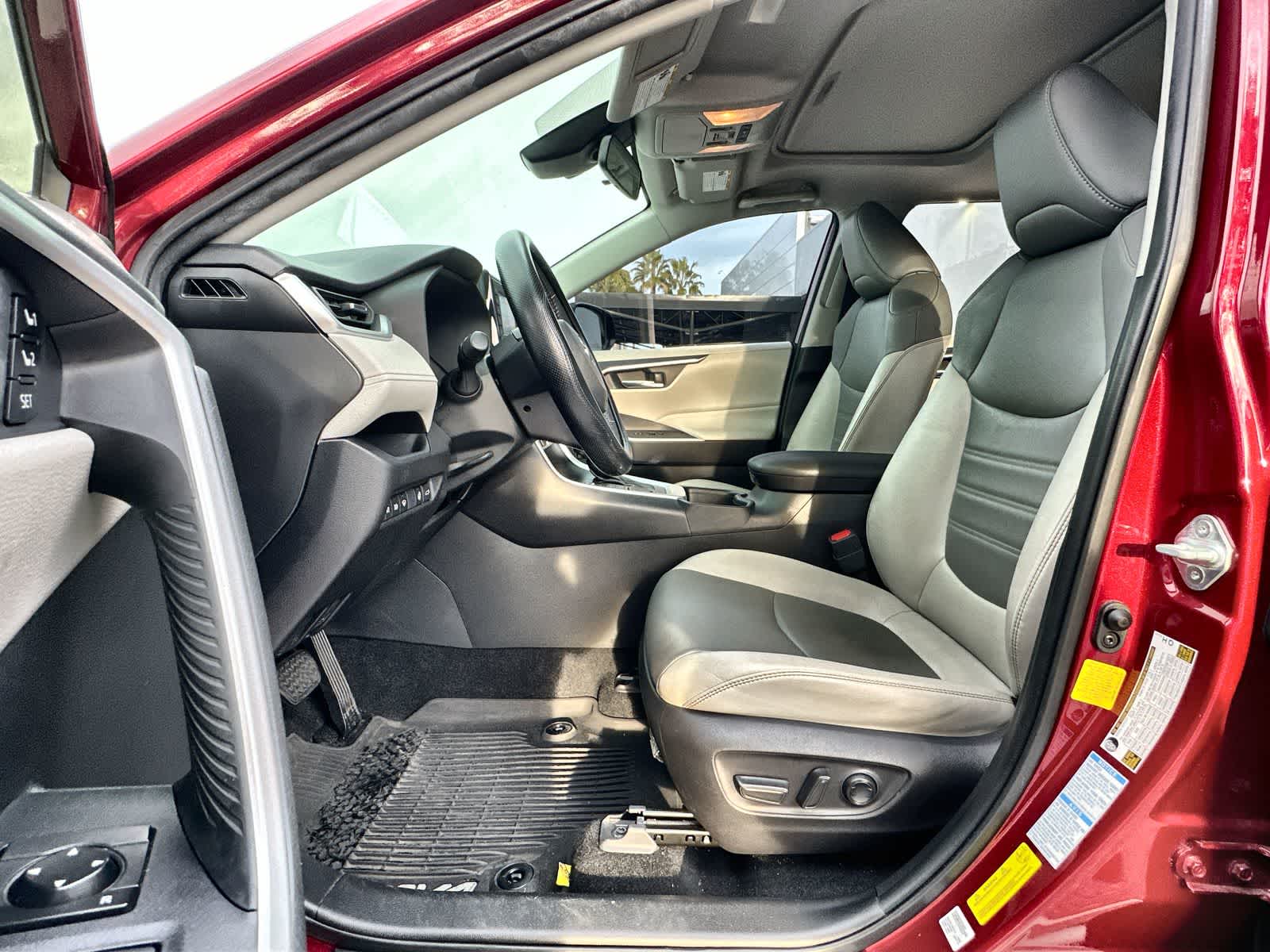 Thumbnail: 2020 Toyota RAV4 - 2