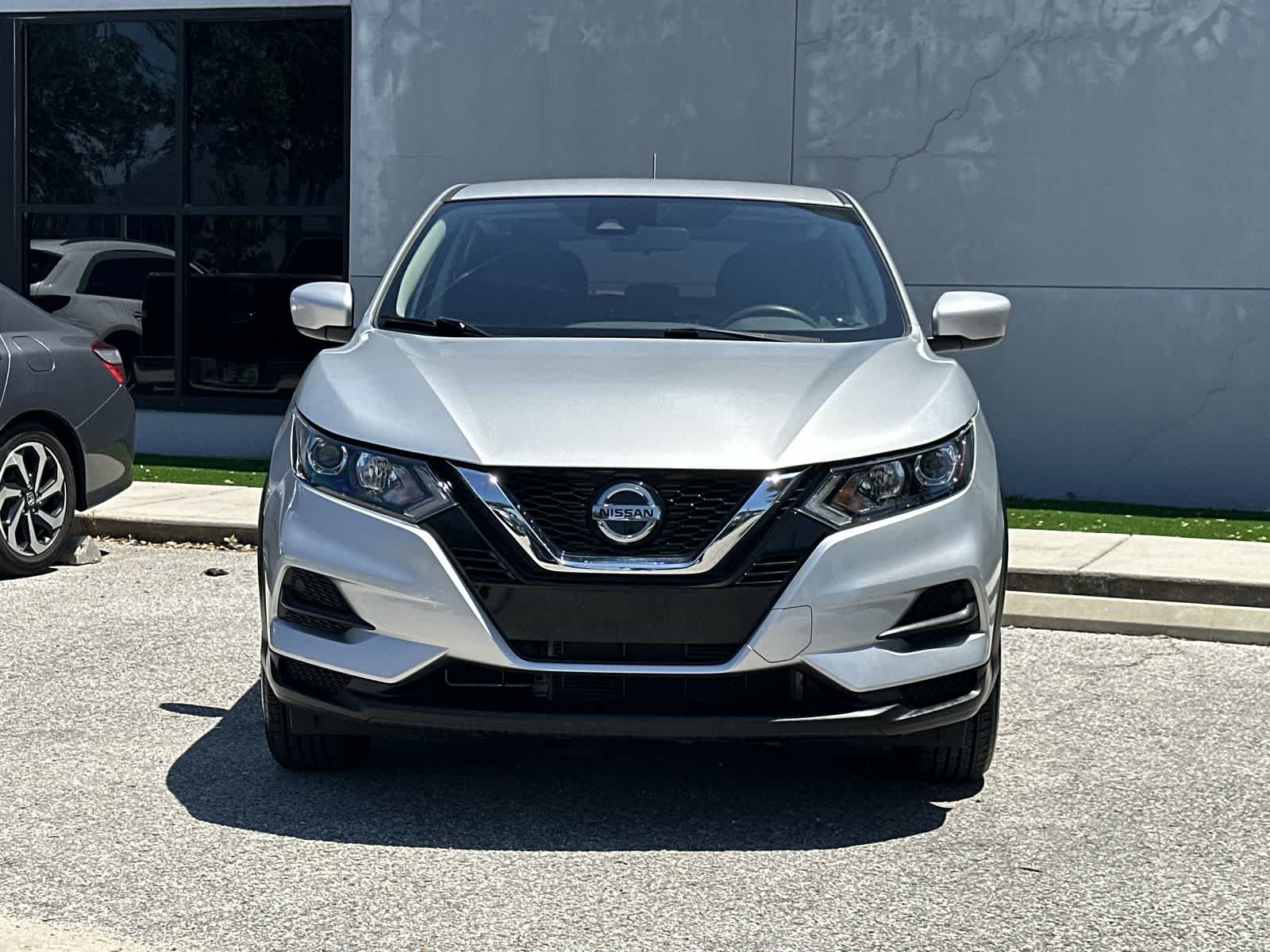 Thumbnail: 2020 Nissan Rogue Sport - 6