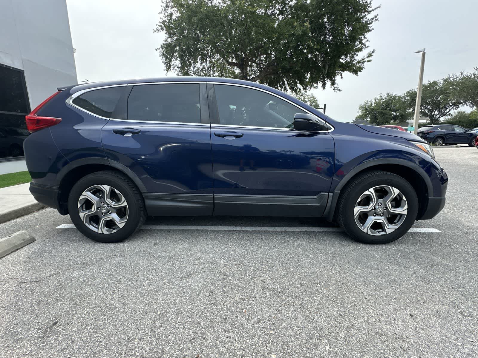 Thumbnail: 2017 Honda CR-V - 10
