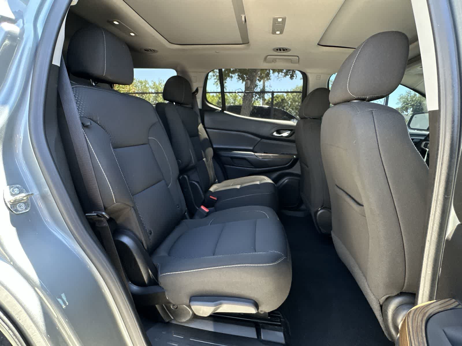 Thumbnail: 2023 GMC Acadia - 18