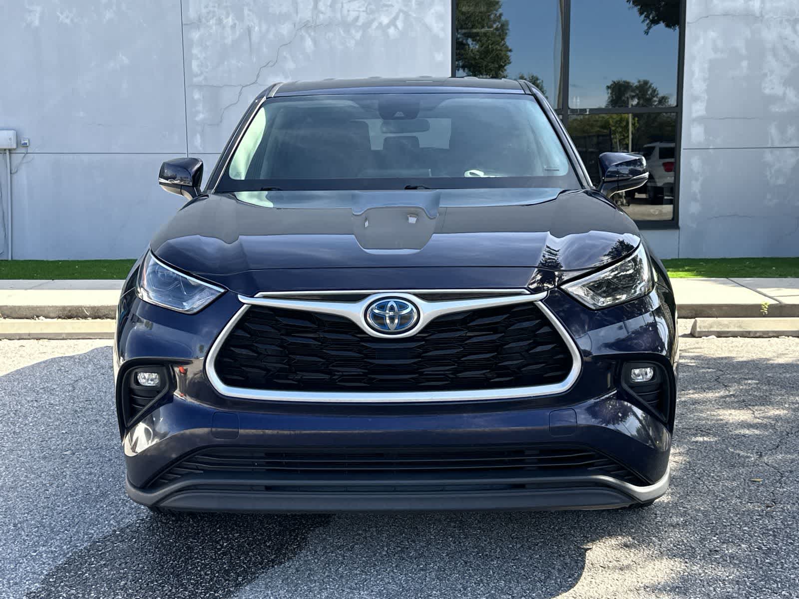 Thumbnail: 2022 Toyota Highlander - 6