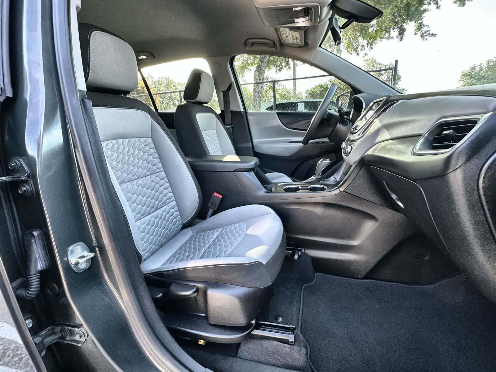 Thumbnail: 2019 Chevrolet Equinox - 9