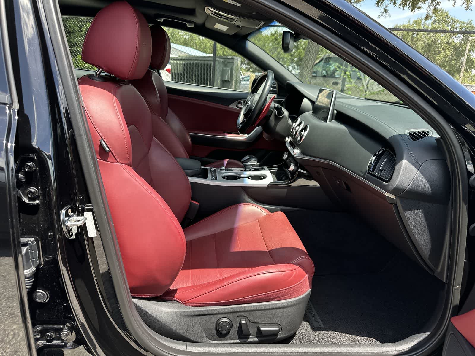 Thumbnail: 2018 Kia Stinger - 14