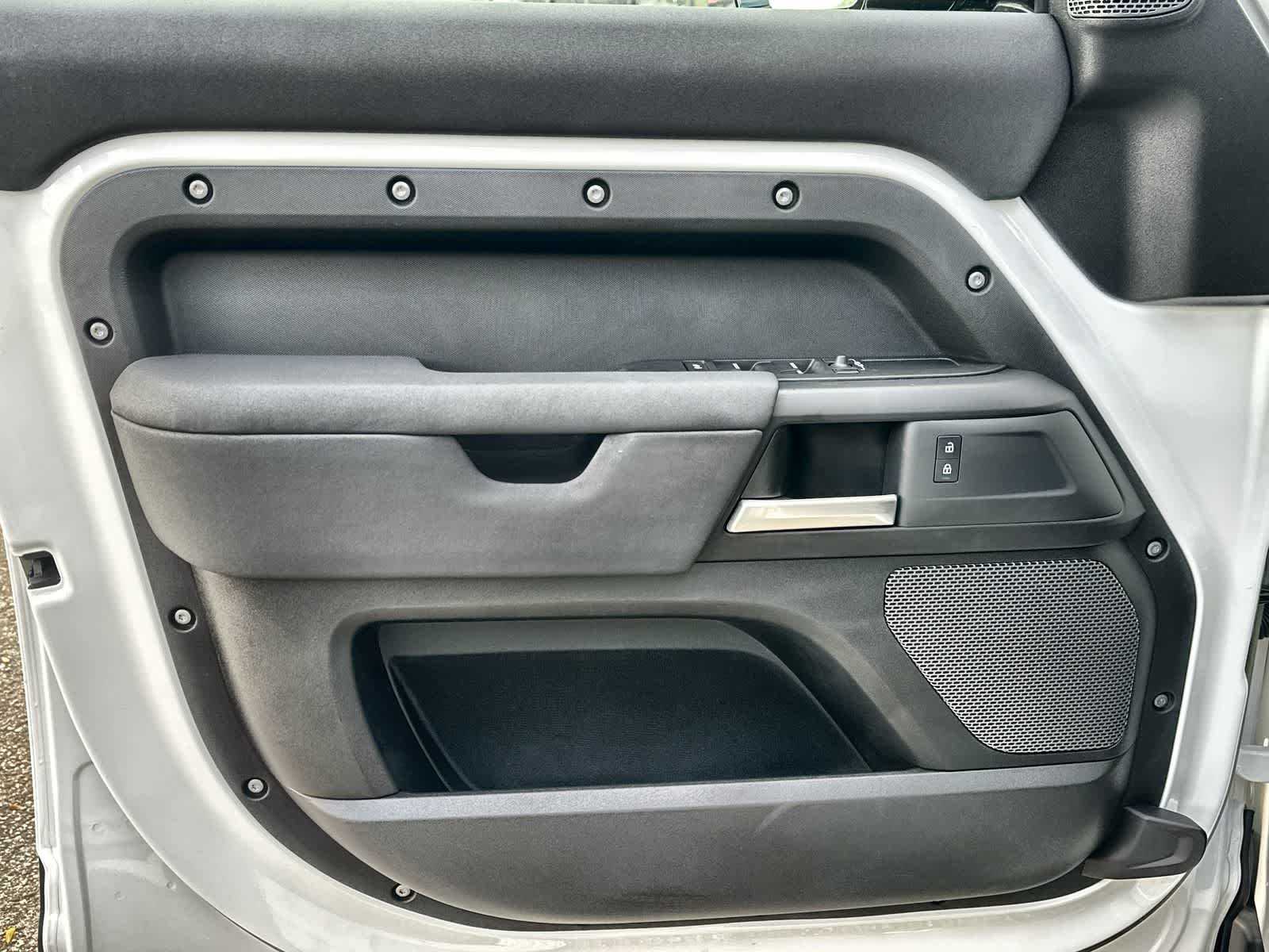 Thumbnail: 2023 Land Rover Defender - 13