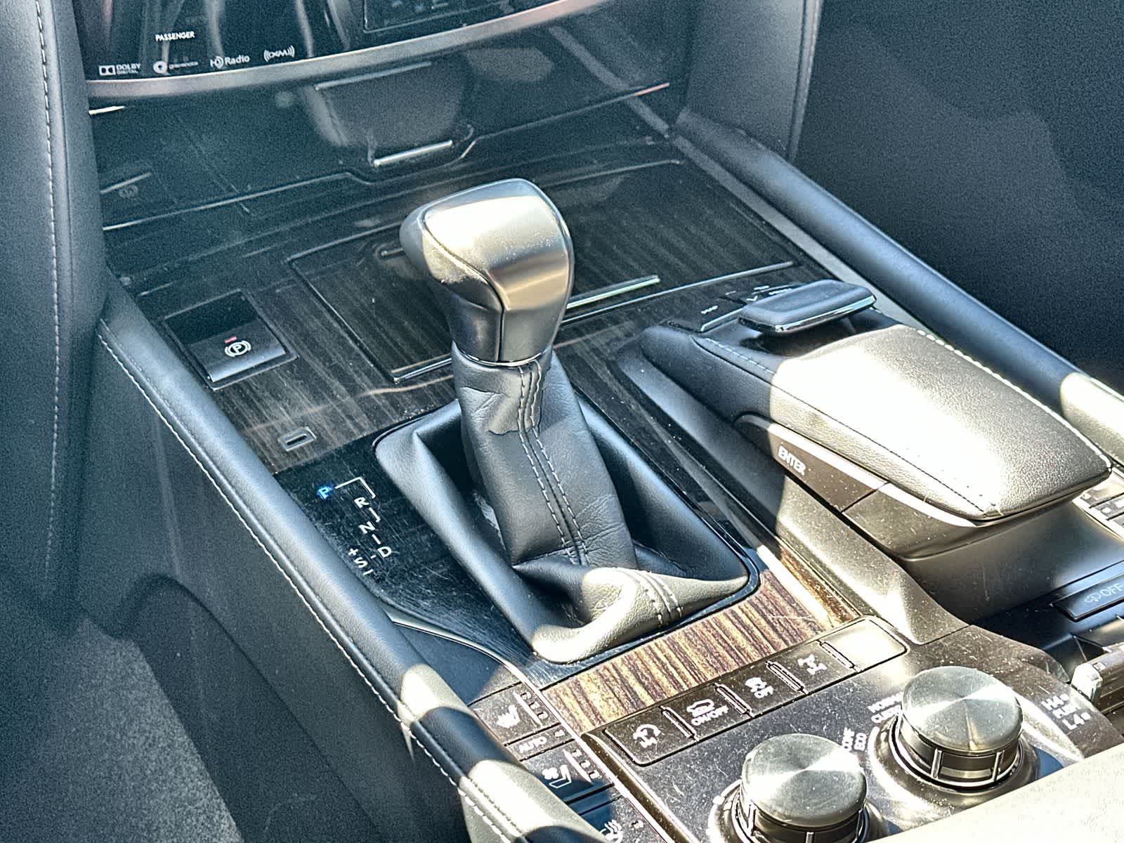 Thumbnail: 2021 Lexus LX - 17