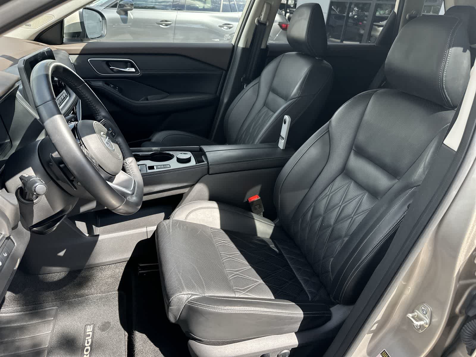 Thumbnail: 2021 Nissan Rogue - 3