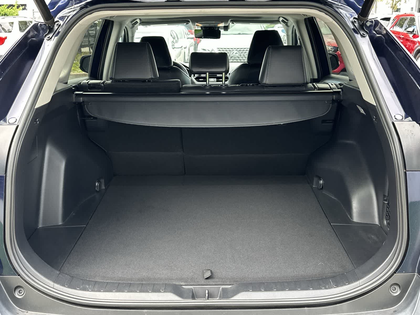 Thumbnail: 2019 Toyota RAV4 - 18