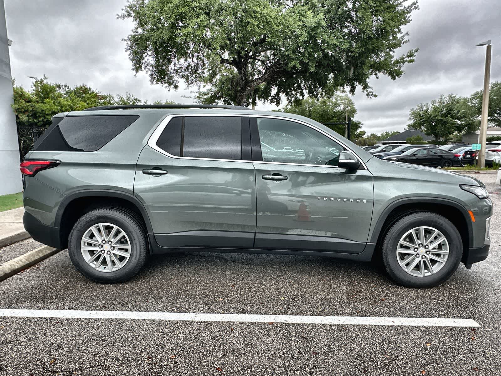 Thumbnail: 2023 Chevrolet Traverse - 10