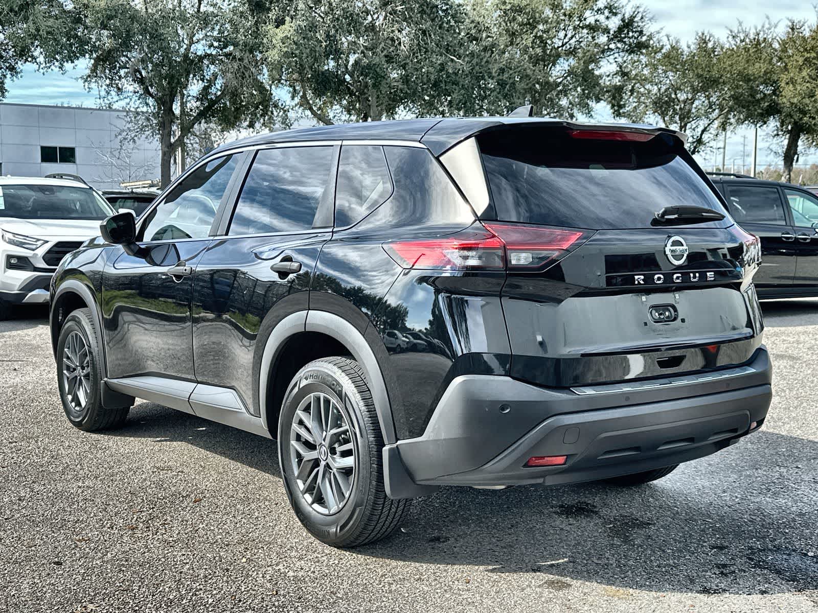 Thumbnail: 2021 Nissan Rogue - 4