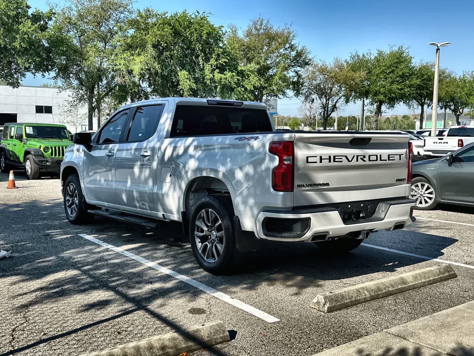 Thumbnail: 2022 Chevrolet Silverado 1500 - 6
