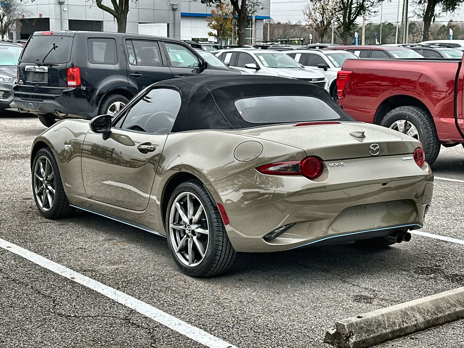 Thumbnail: 2023 Mazda MX-5 Miata - 4