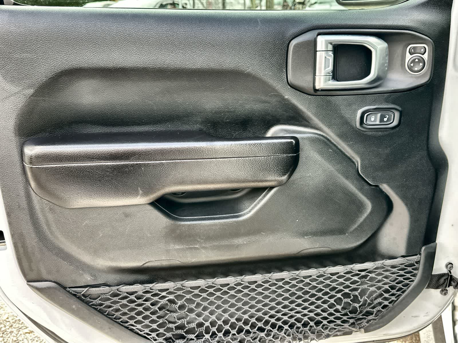 Thumbnail: 2021 Jeep Wrangler - 9