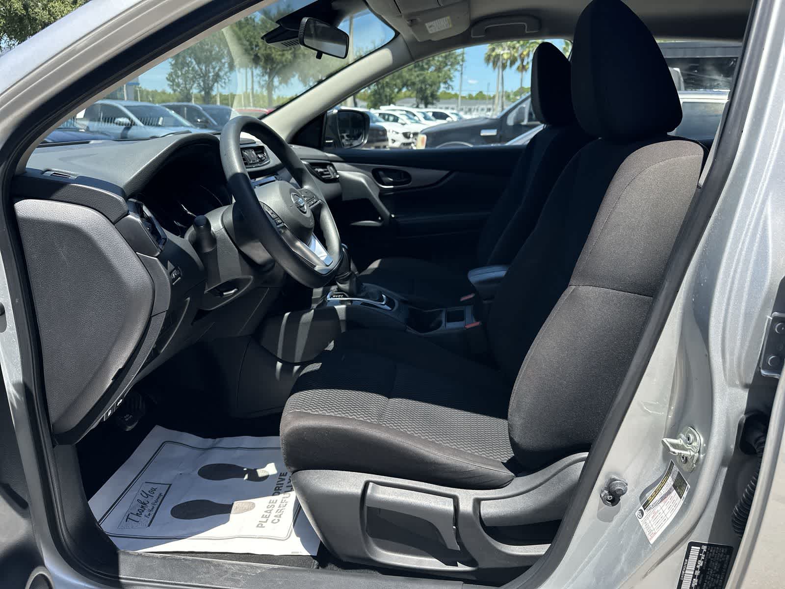 Thumbnail: 2020 Nissan Rogue Sport - 11